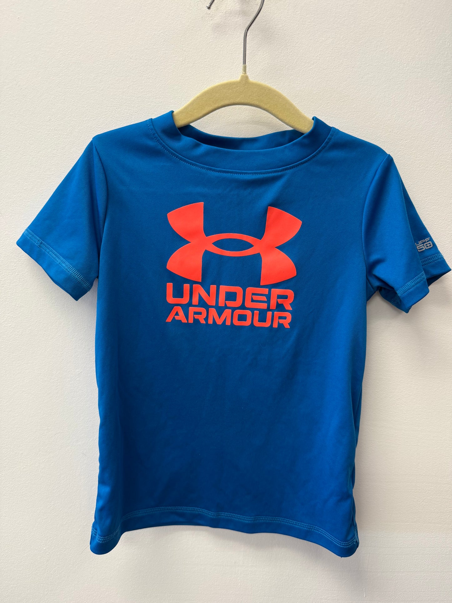 UNDER ARMOUR BLUE SHIRT UPF 50 SIZE 4T