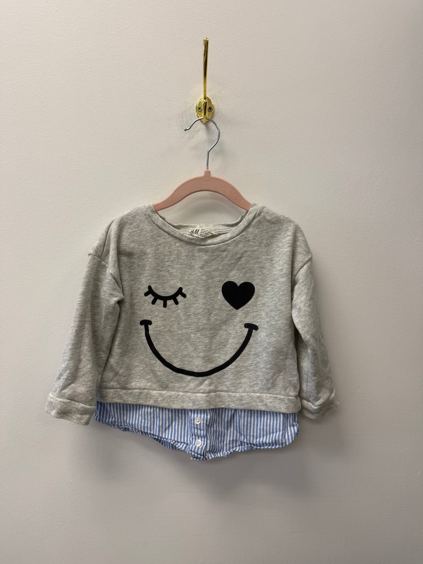 H&M SMILEY FACE CREW SHIRT 1 1/2-2T
