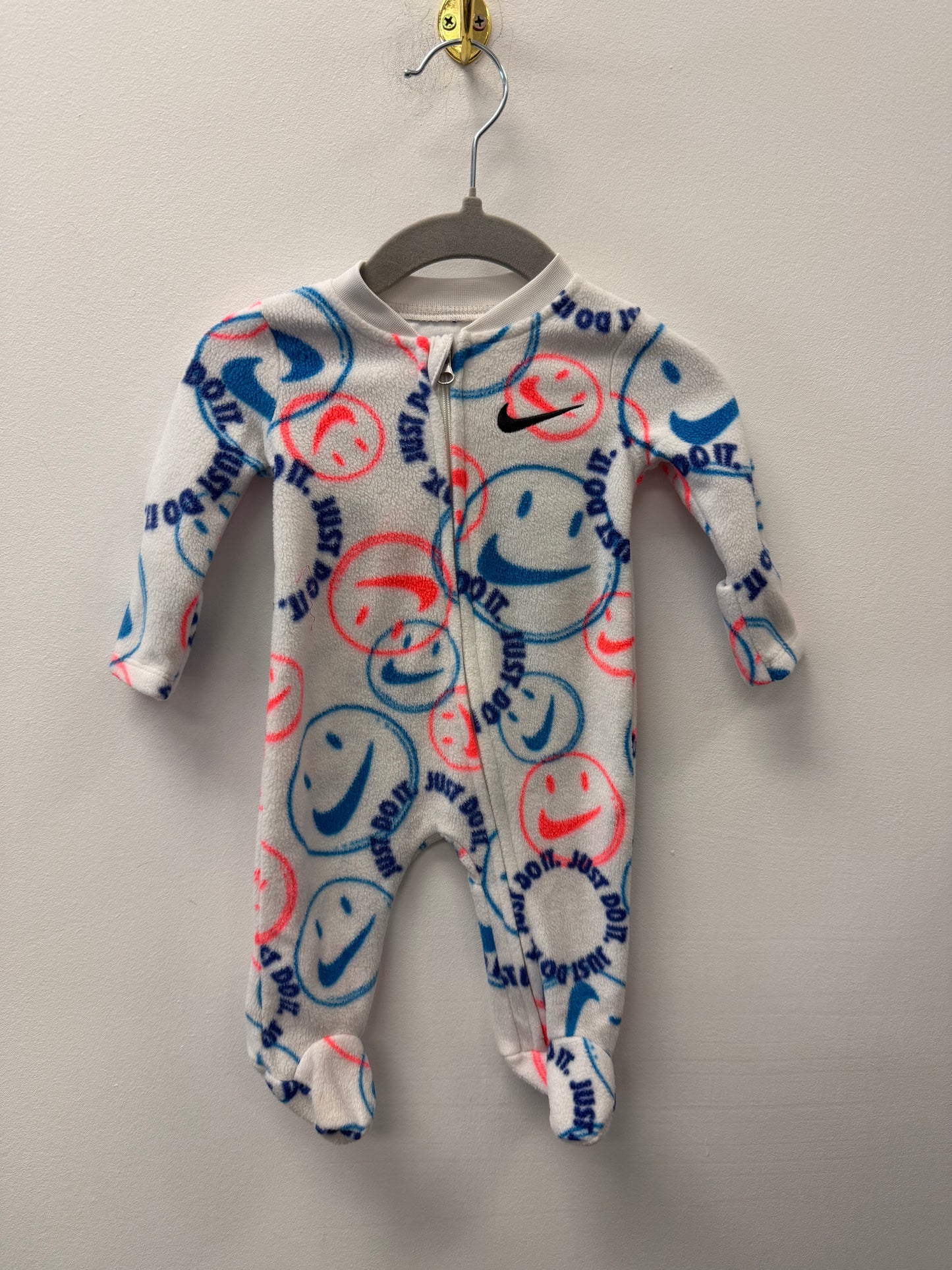 NIKE FLEECE SLEEPER SIZE NEWBORN