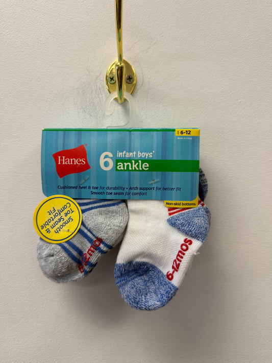 NEW 6 PACK OF HANES SOCKS SIZE 6-12M