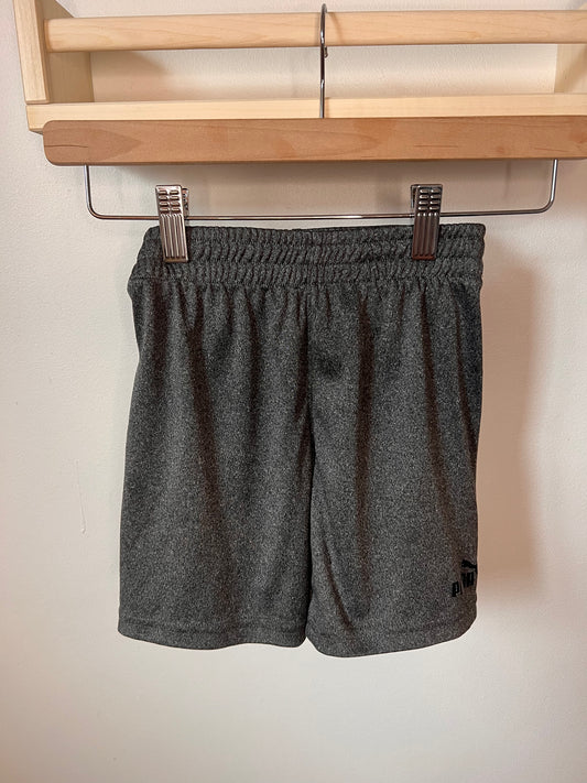 PUMA SHORTS SIZE 3