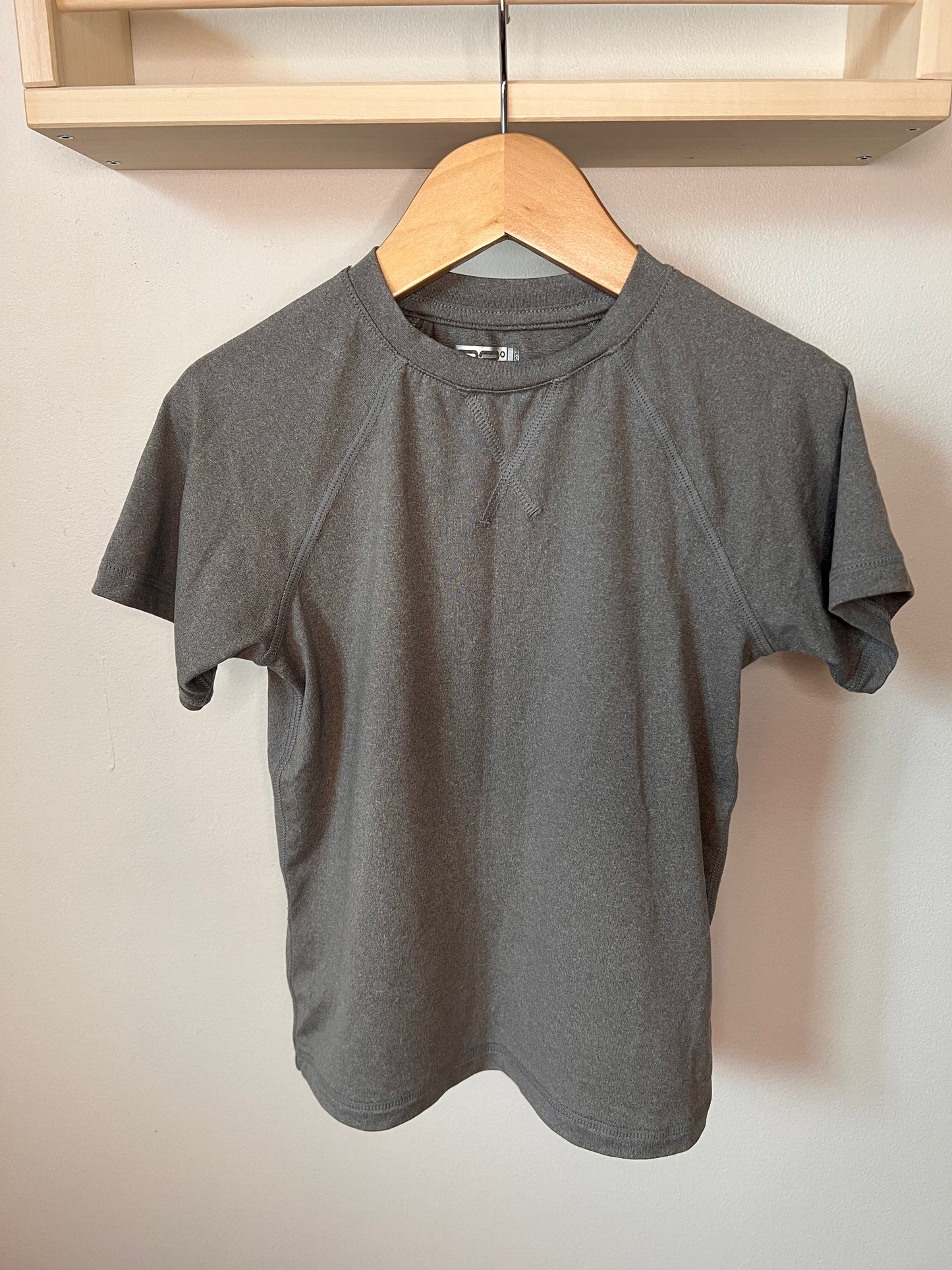 32 DEGREES COOL SHIRT SIZE 3