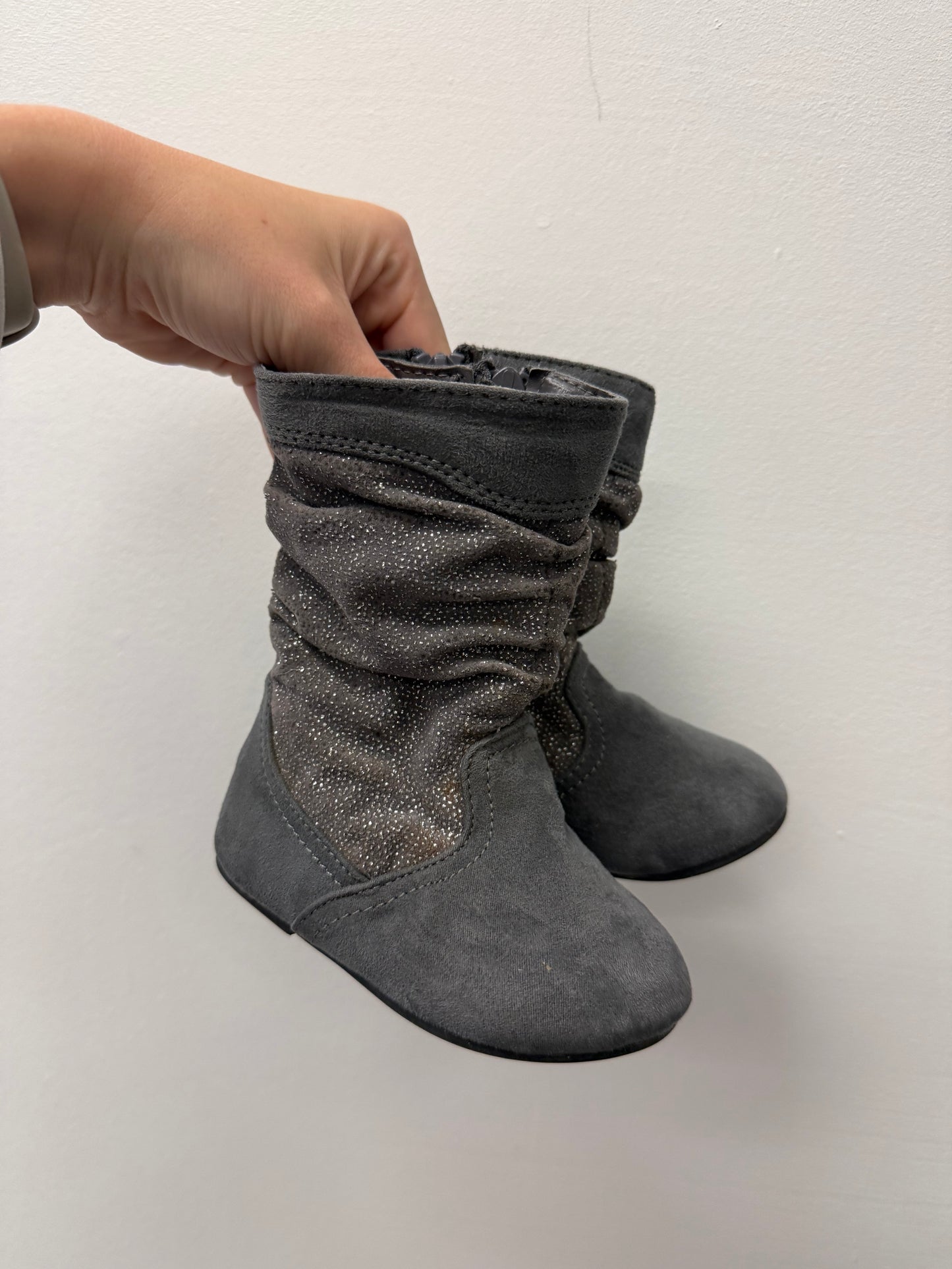 SPARKLE BOOTS SIZE 5