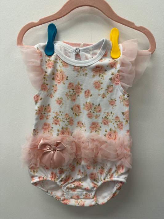 KYLEE + DEENA ONESIE SET SIZE 6-9M