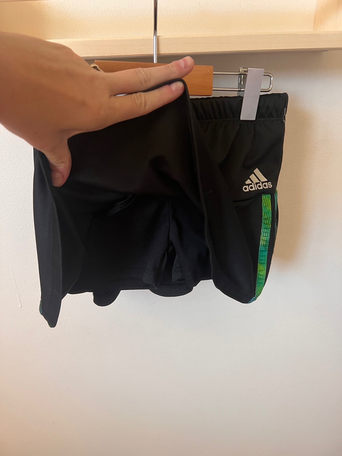 ADIDAS SKORT SIZE 5