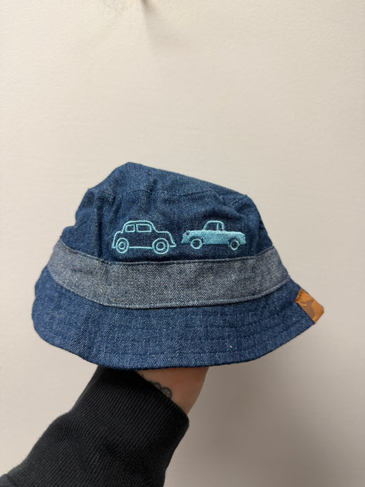 CAR HAT SIZE 3-6M