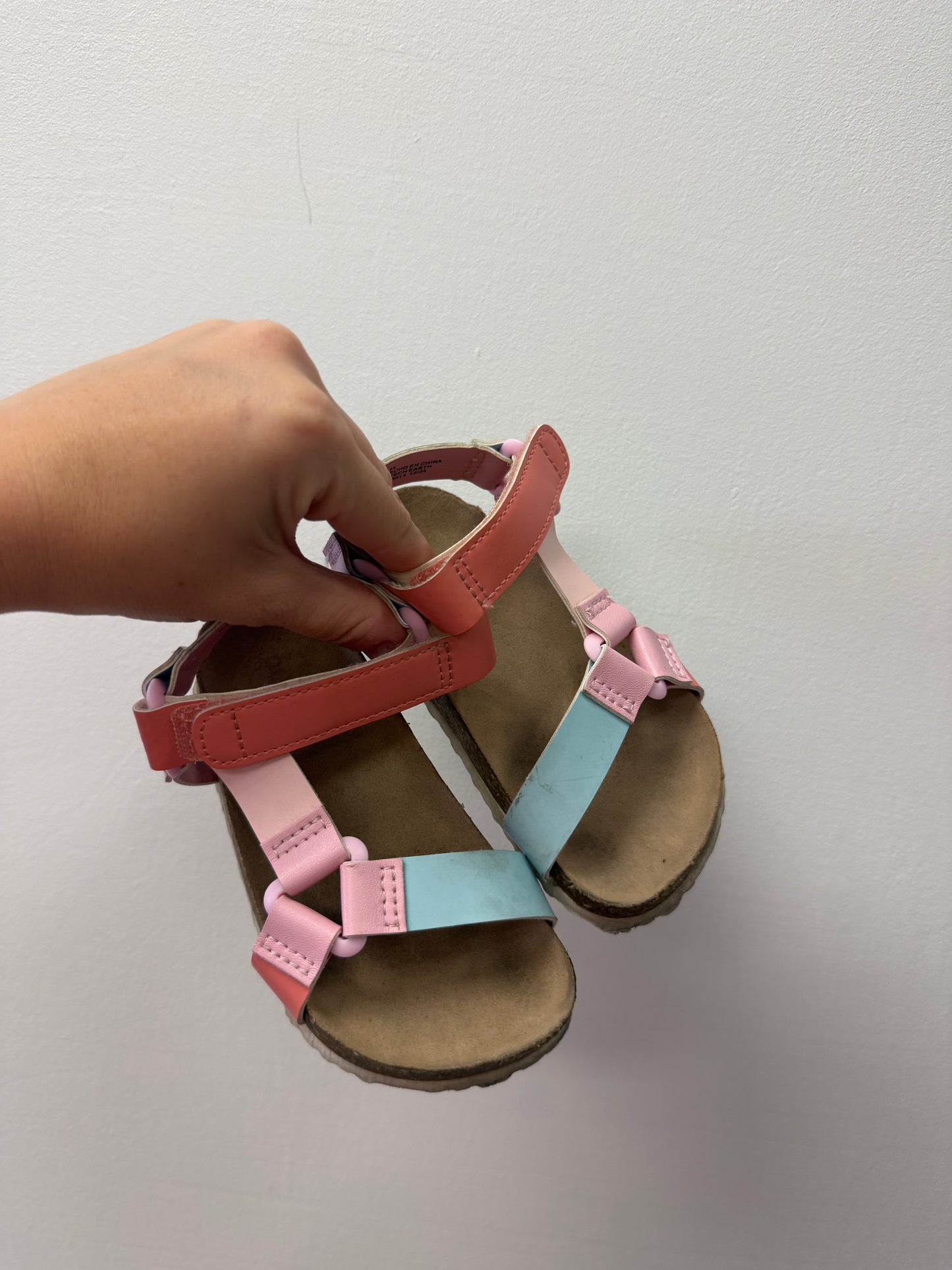 OLD NAVY COLOR BLOCK SANDALS SIZE 7