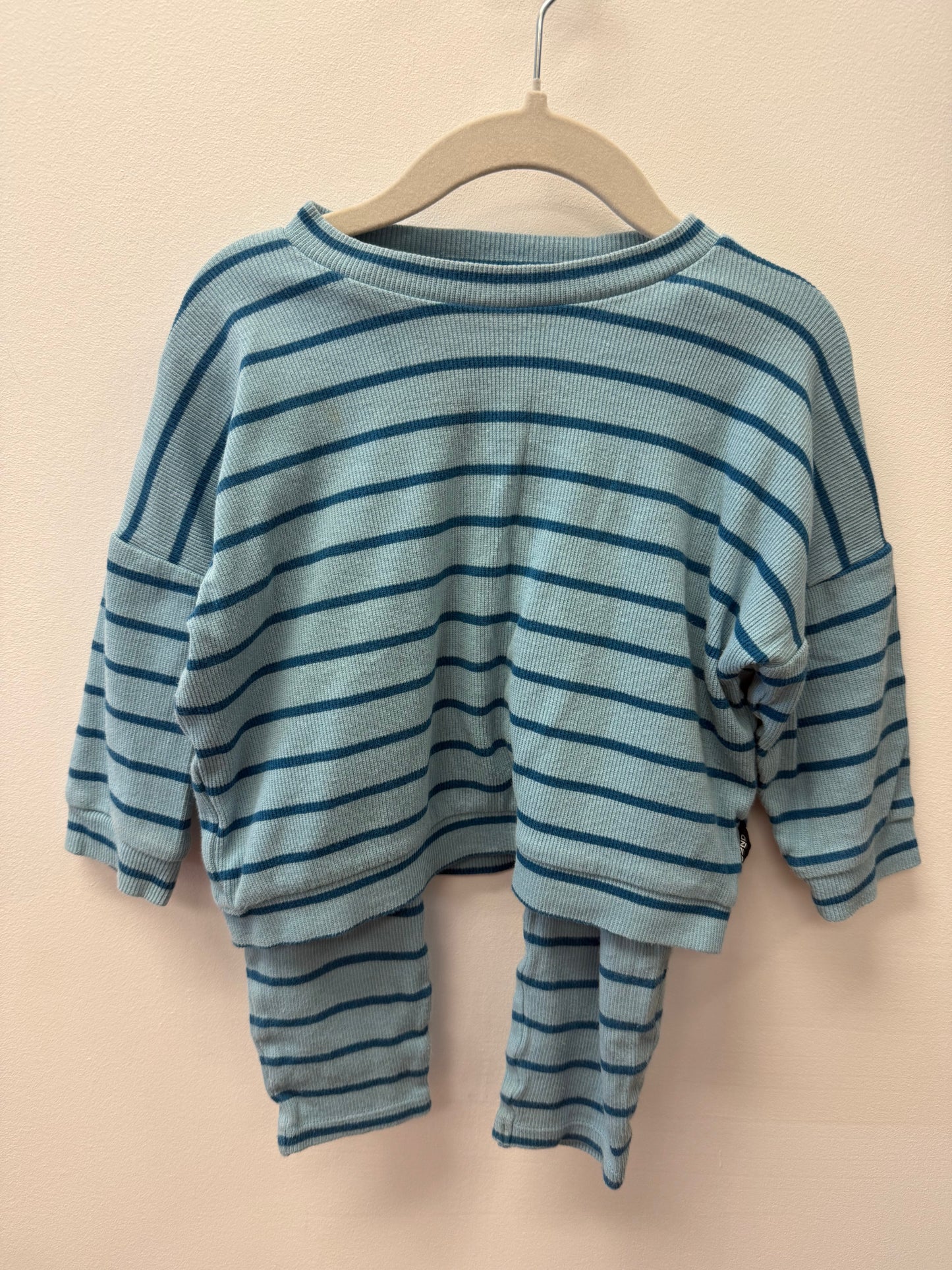 BONDS 2 PIECE OUTFIT SIZE 12-18M (OVERSIZED)