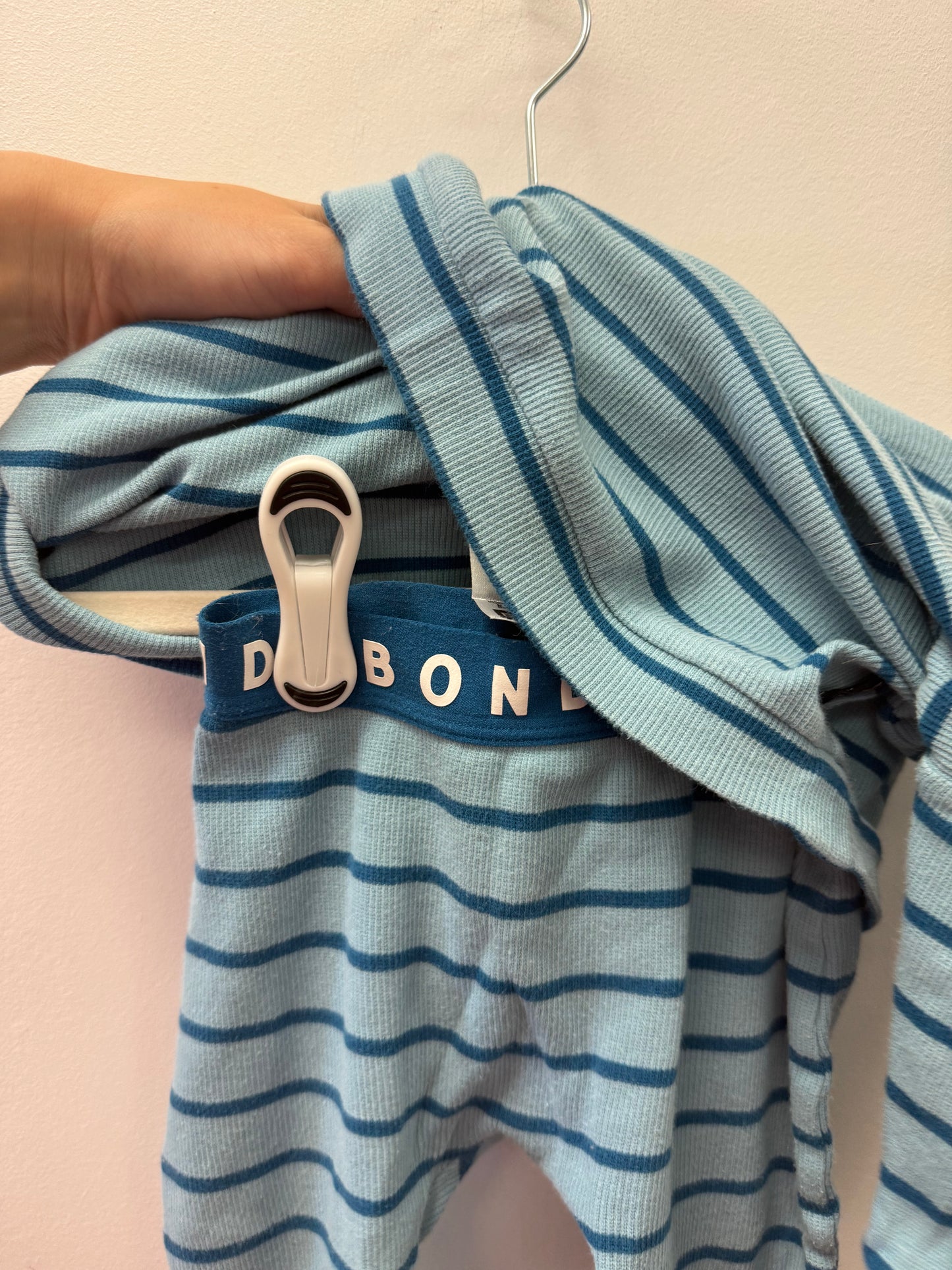 BONDS 2 PIECE OUTFIT SIZE 12-18M (OVERSIZED)