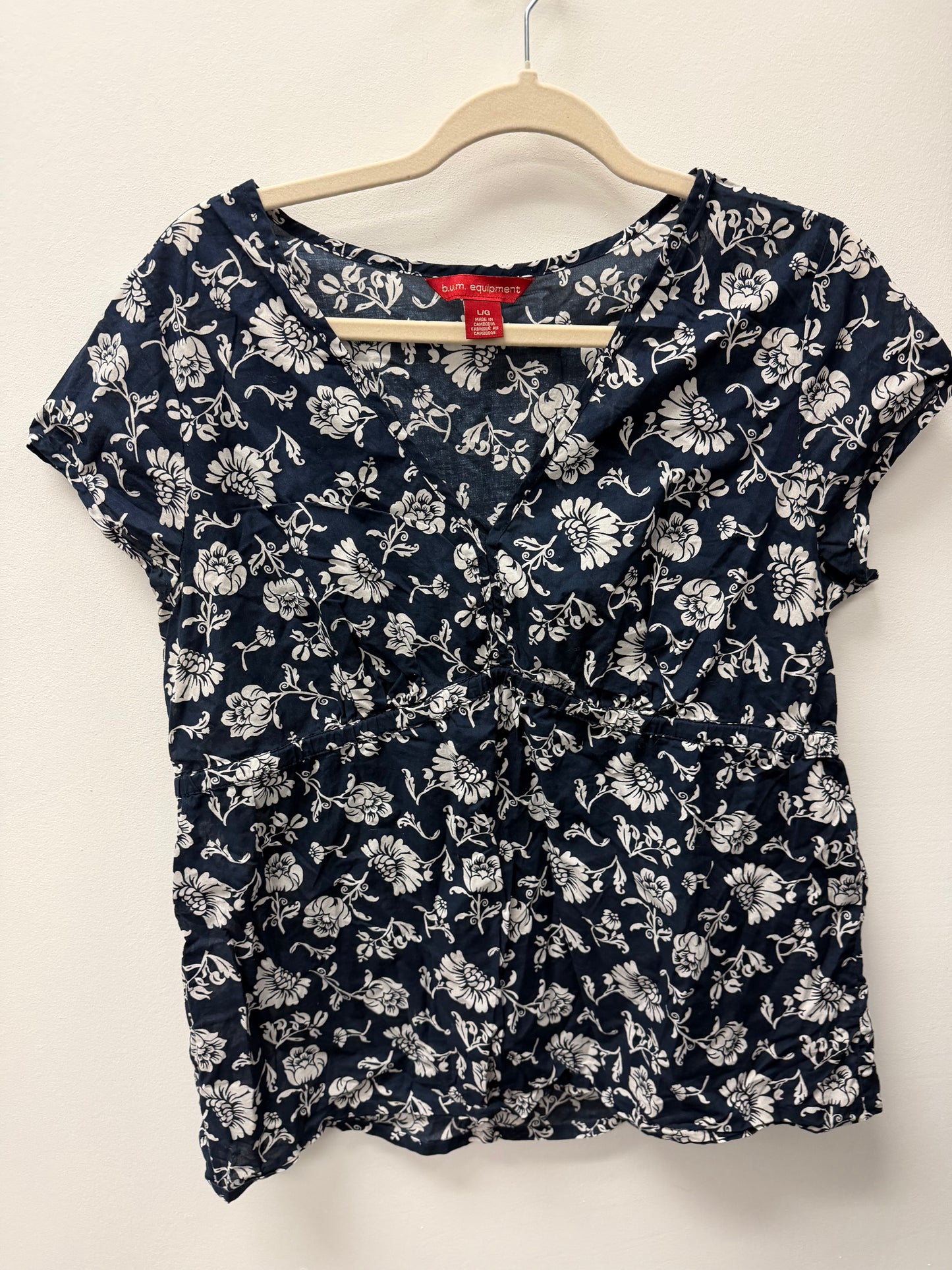 BUM EQUIPMENT MATERNITY SHIRT SIZE LARGE