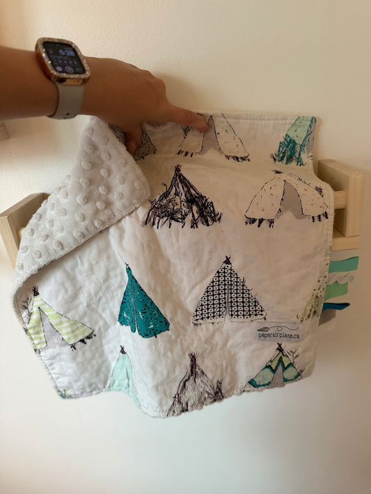 PAPER AIRPLANE SECURITY BLANKET