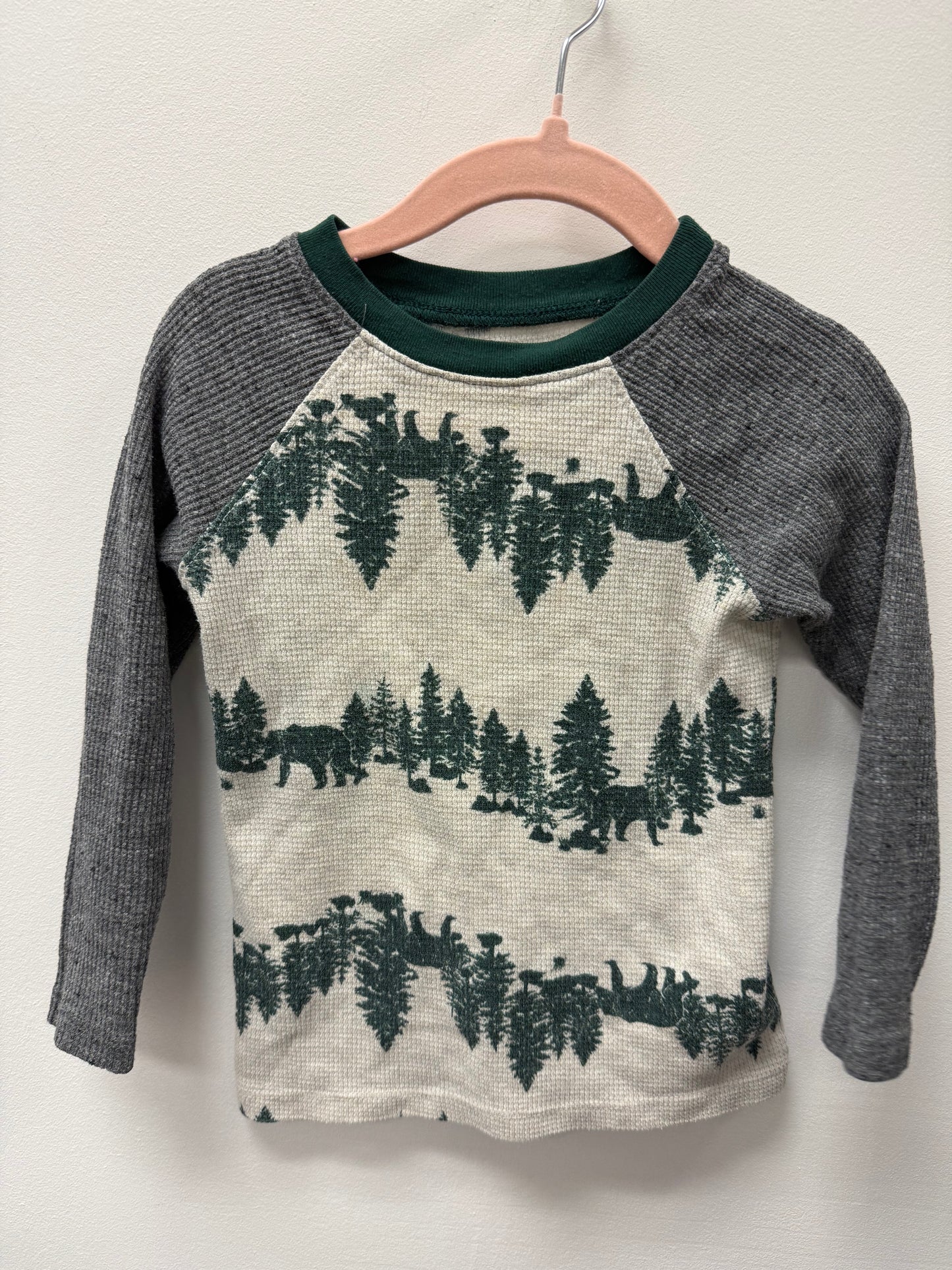 OLD NAVY TREE SHIRT SIZE 2T