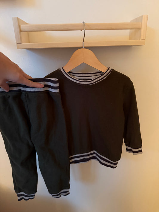 GEORGE GREEN SWEAT SUIT SIZE 2T
