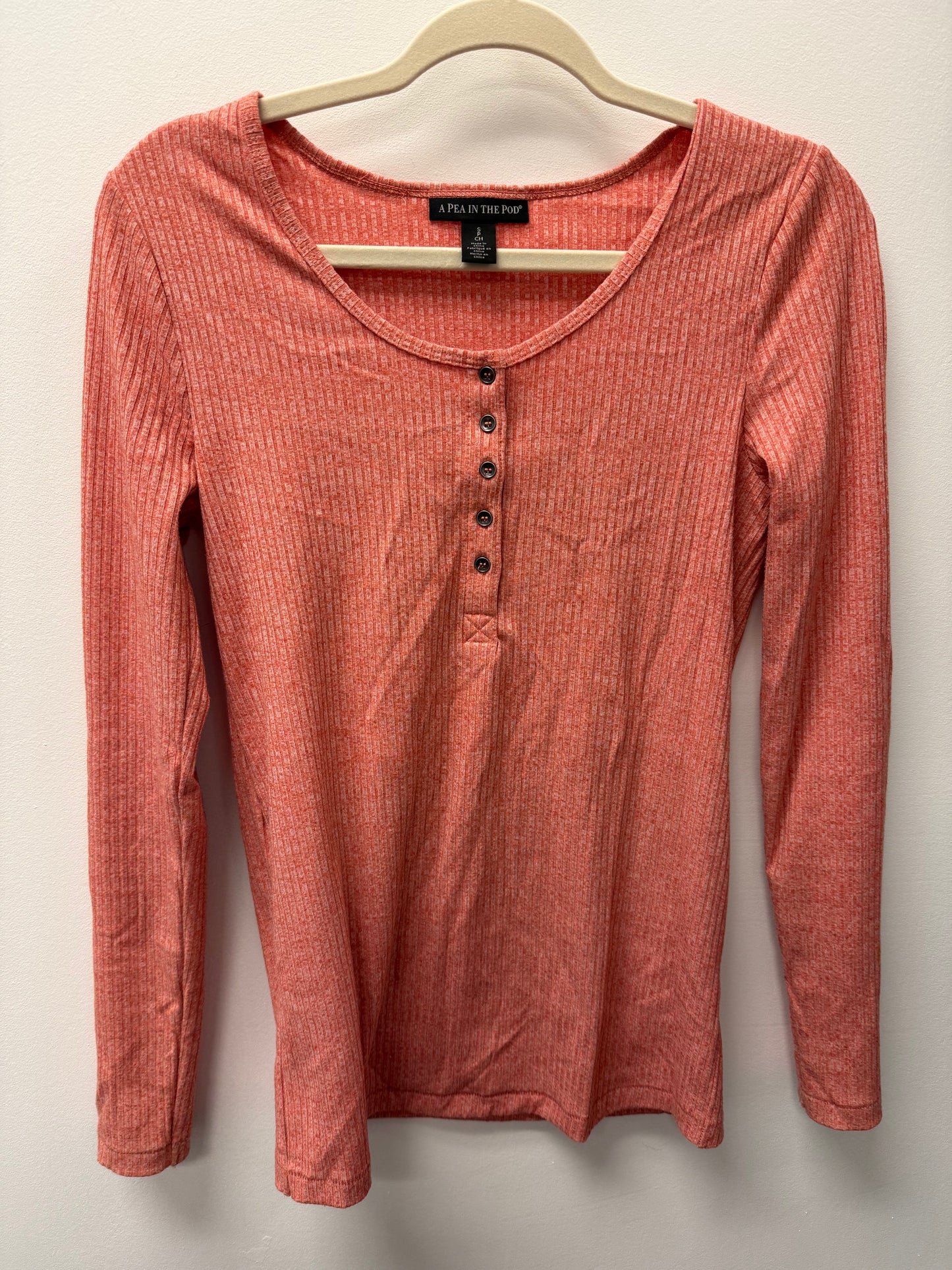 PEAS IN THE POD MATERNITY SHIRT SIZE SMALL