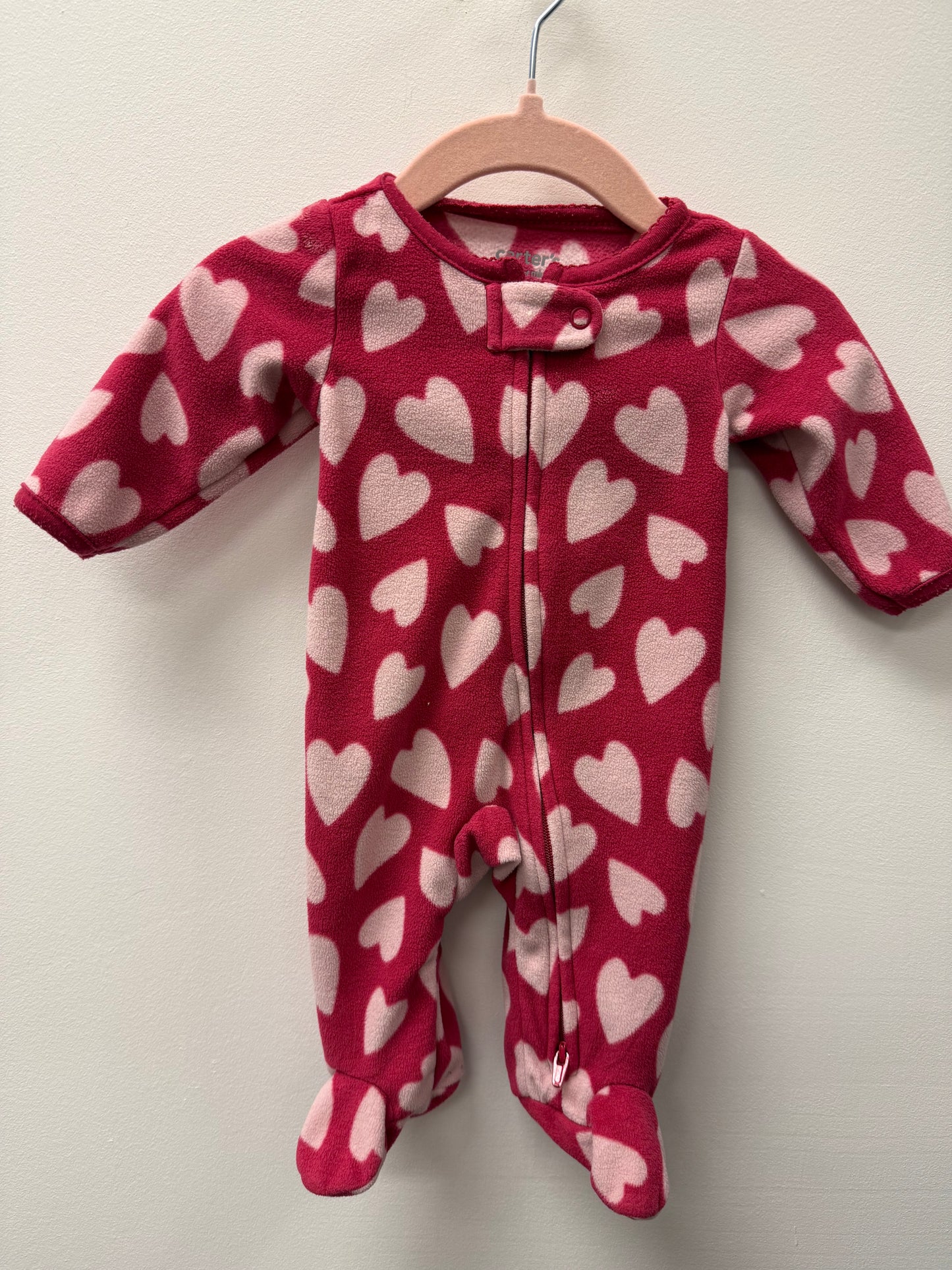 CARTERS FLEECE HEART SLEEPER SIZE NEWBORN