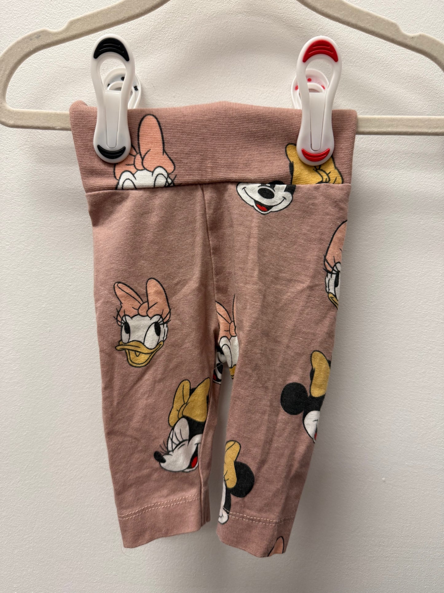 H&M DISNEY PANTS SIZE 0-1M