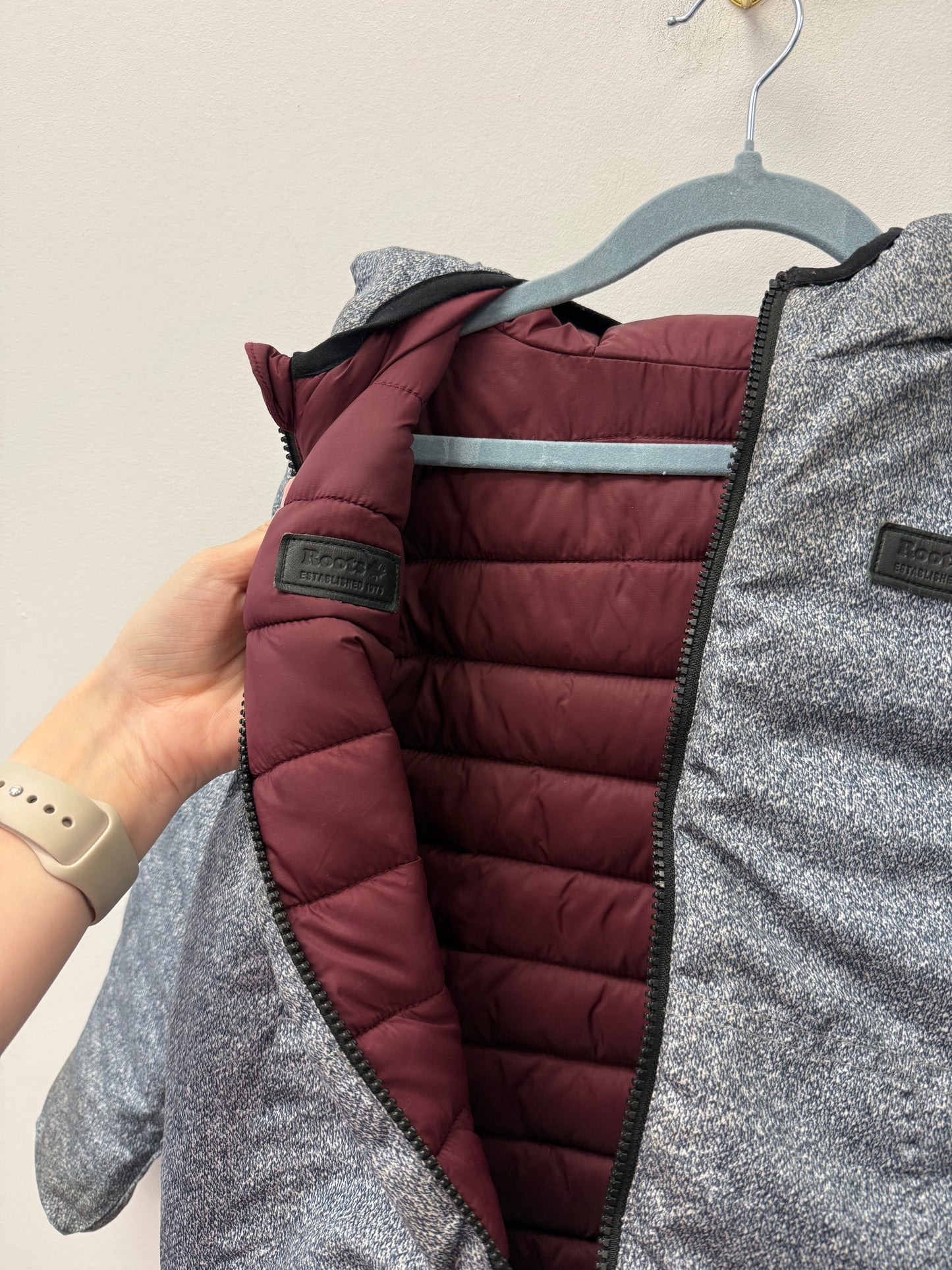 ROOTS VERSIBLE PUFFER COAT SIZE 5-6