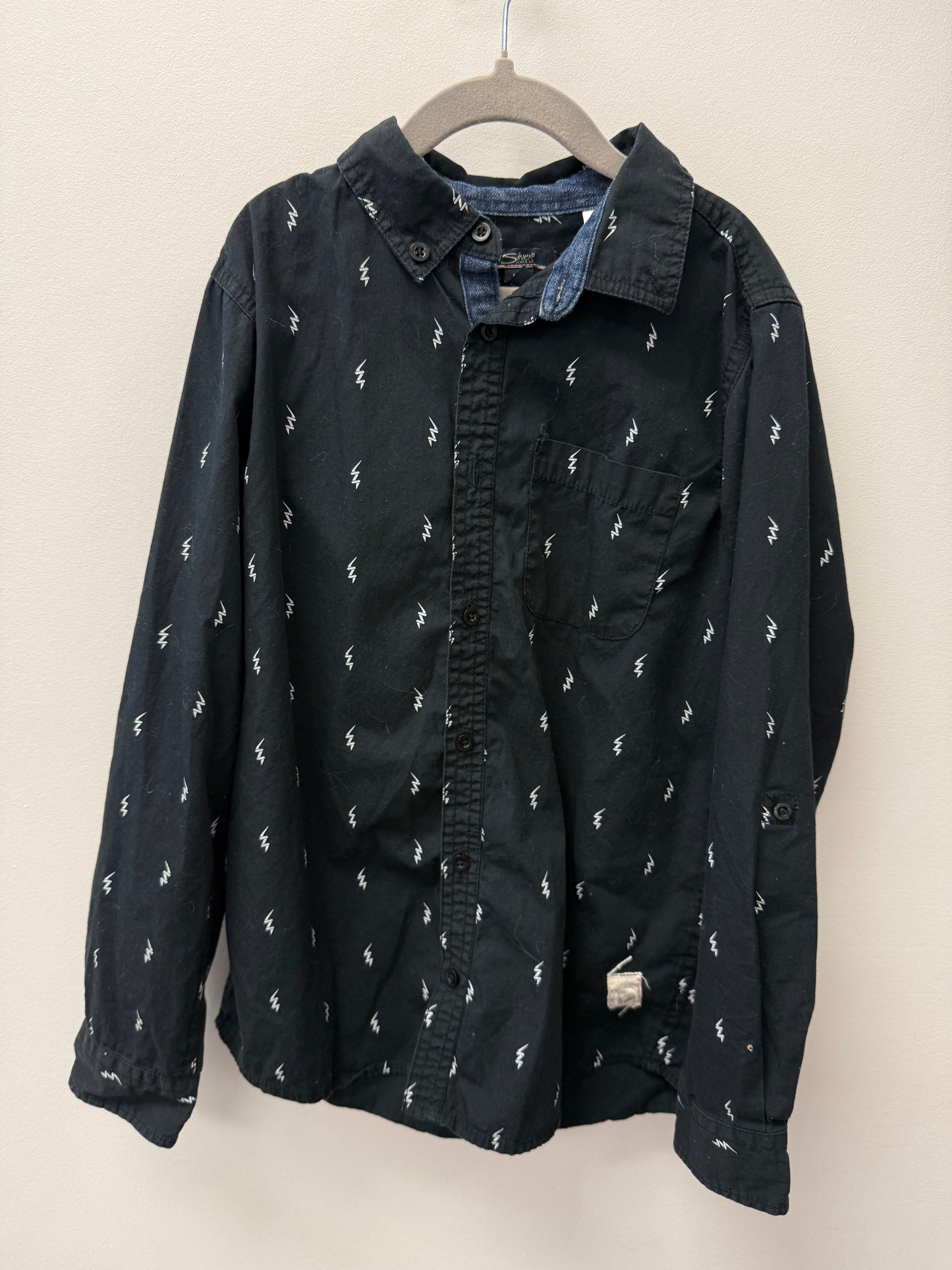 SILVER JEANS LIGHTENING BOLT BUTTON UP SIZE 10