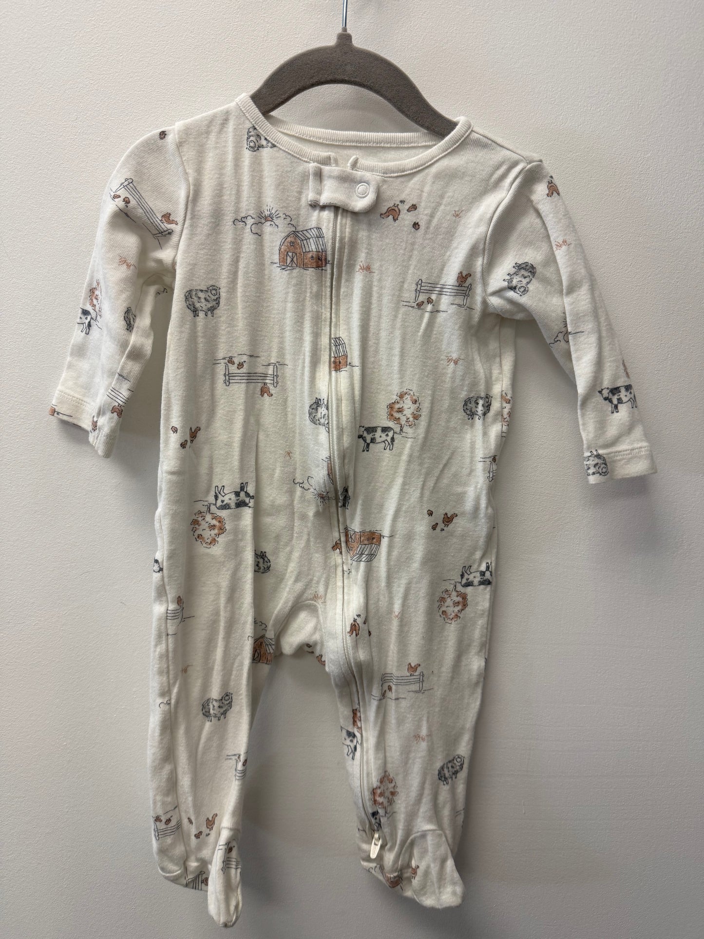 CARTERS FARM SLEEPER SIZE 6-9M