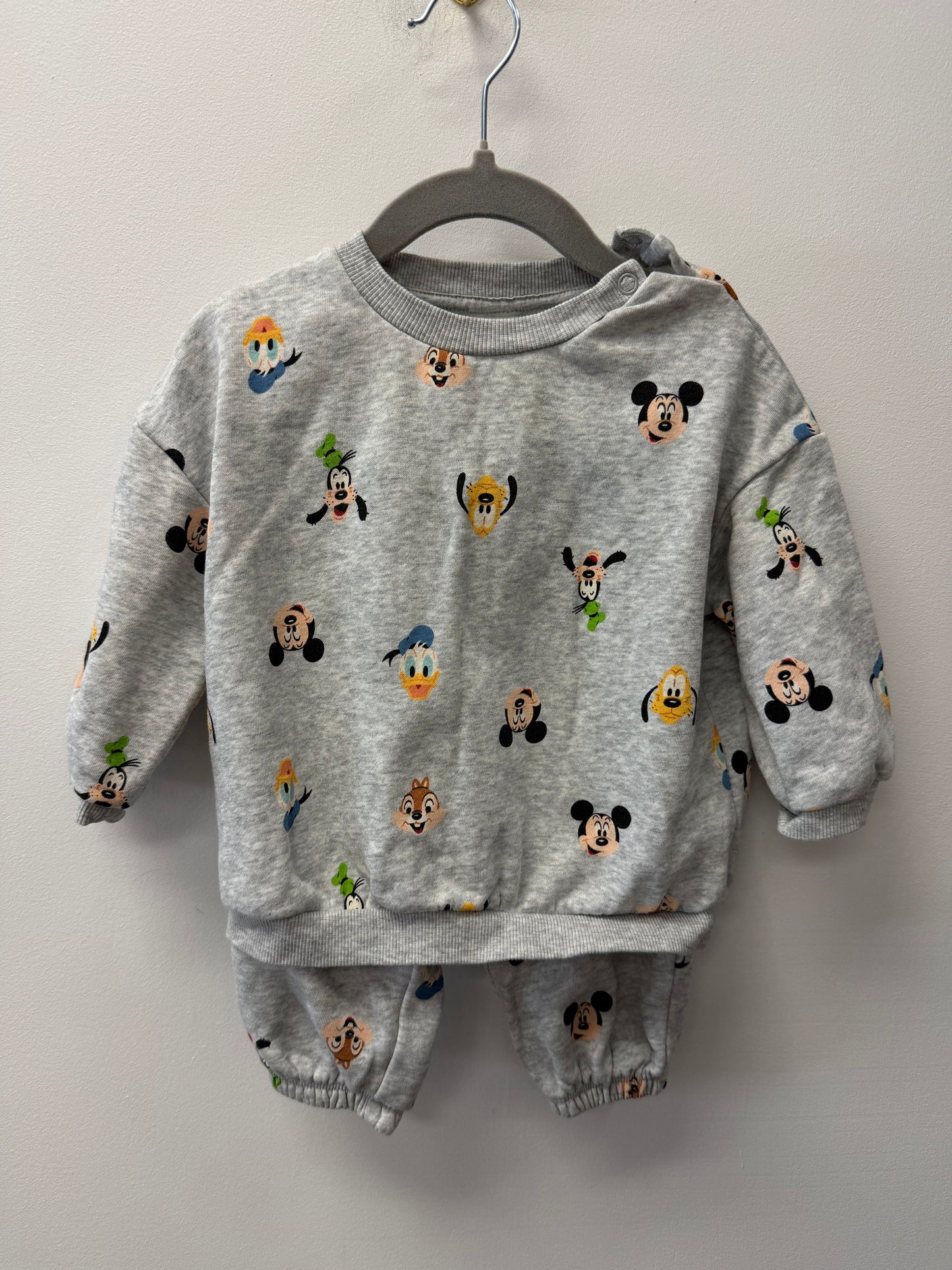H&M OVERSIZED DISNEY MICKEY MOUSE TRACKSUIT SIZE 9M