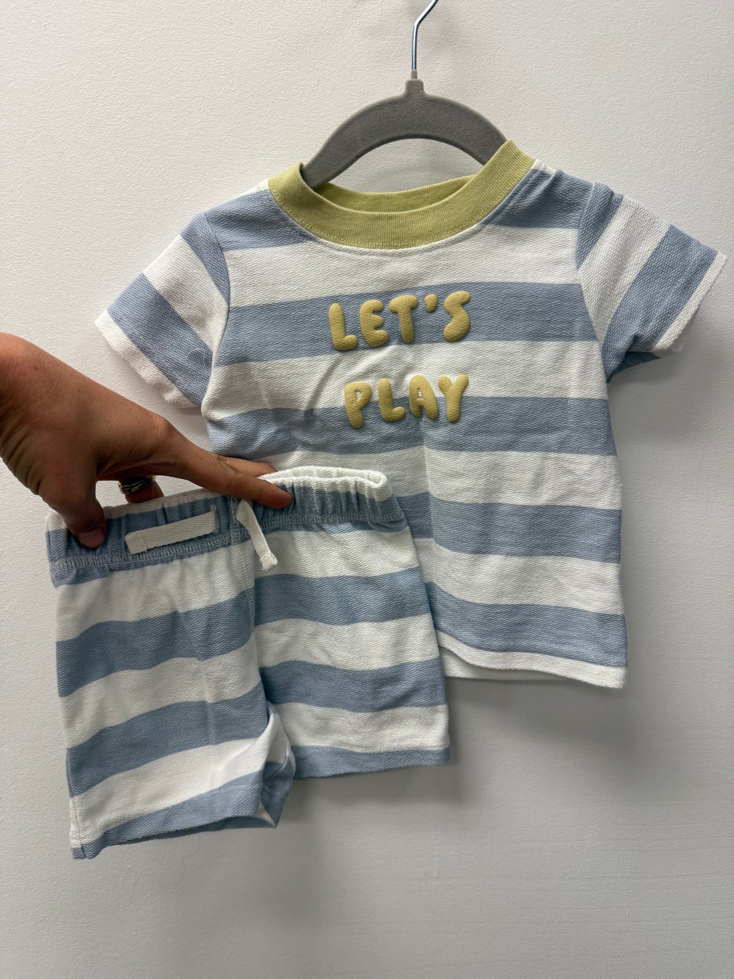 CARTERS "LETS PLAY" SHORTS SET SIZE 12M