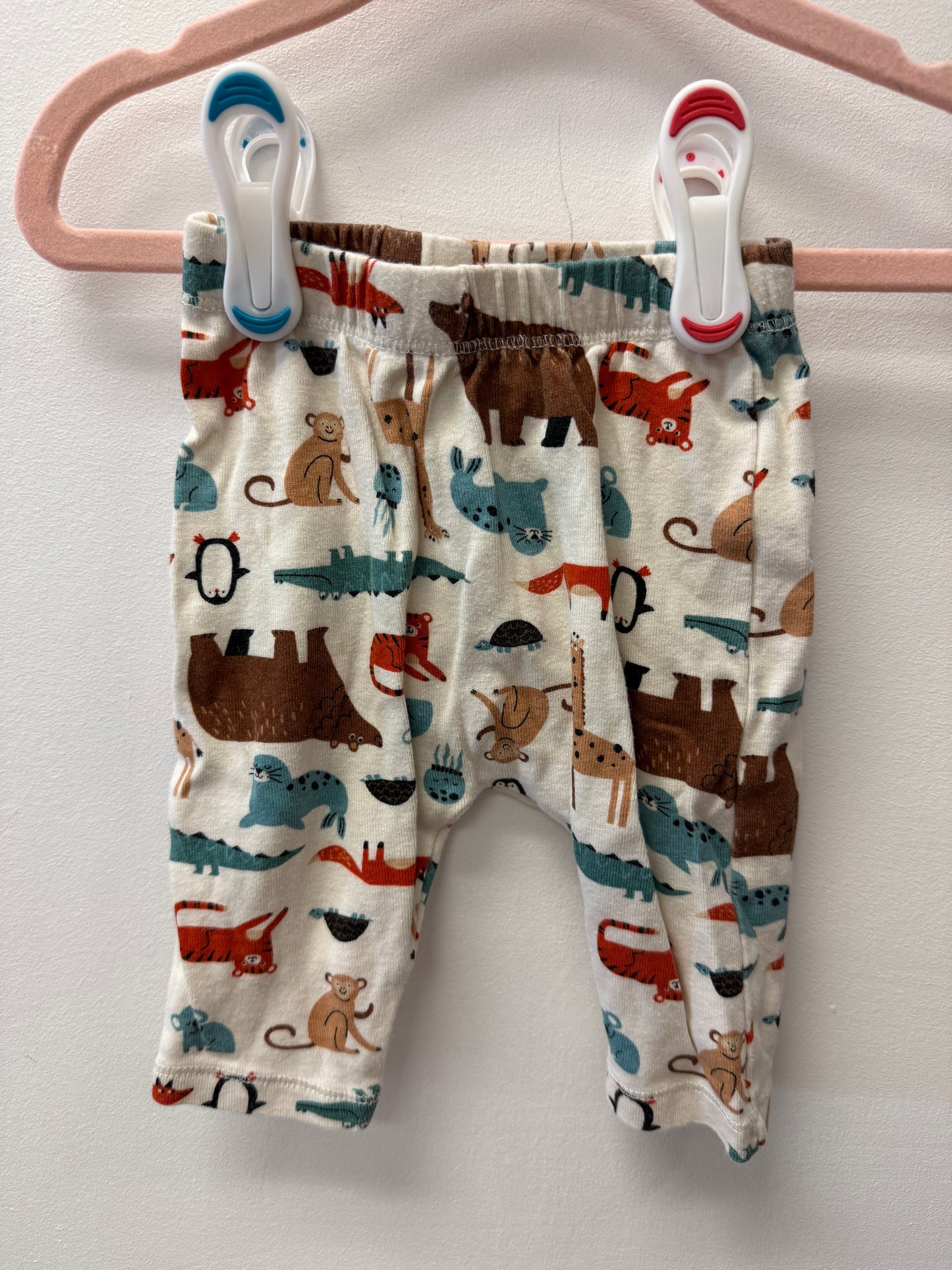 OLD NAVY ANIMAL PANTS SIZE 0-3M