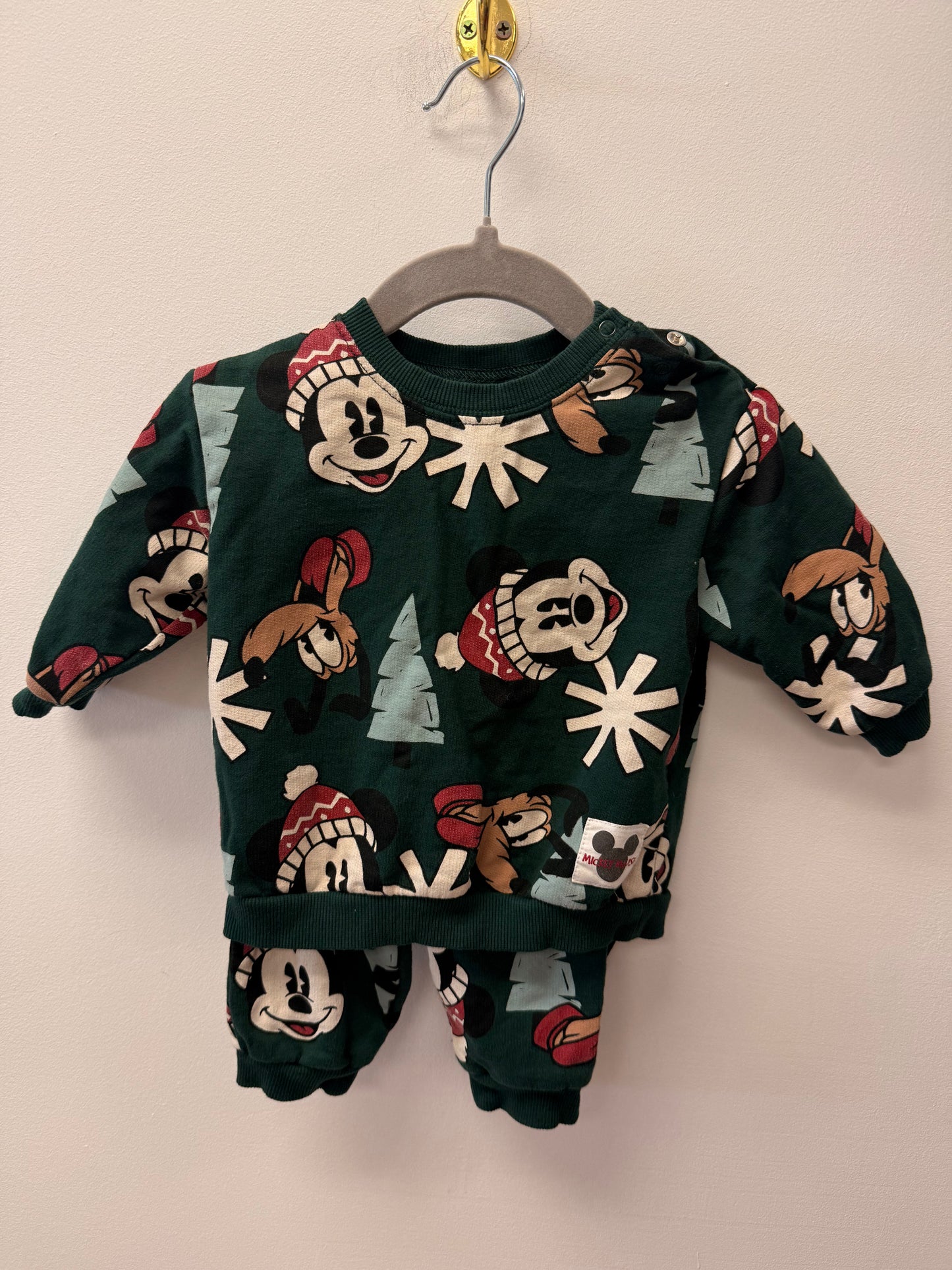 DISNEY MICKEY MOUSE CHRISTMAS SWEATSUIT SIZE 3-6M