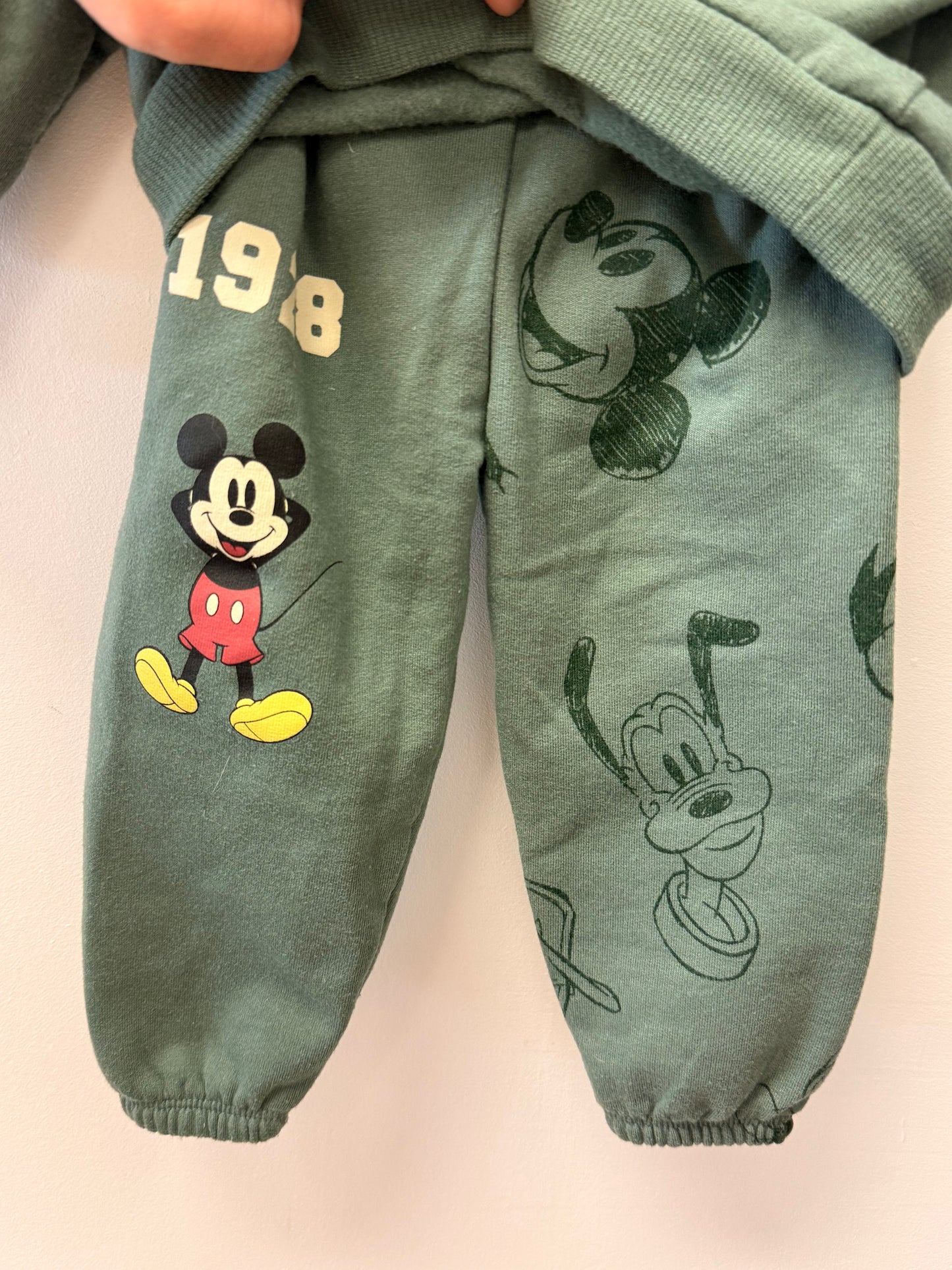 DISNEY MICKEY MOUSE GREEN SWEATSUIT SIZE 3-6M