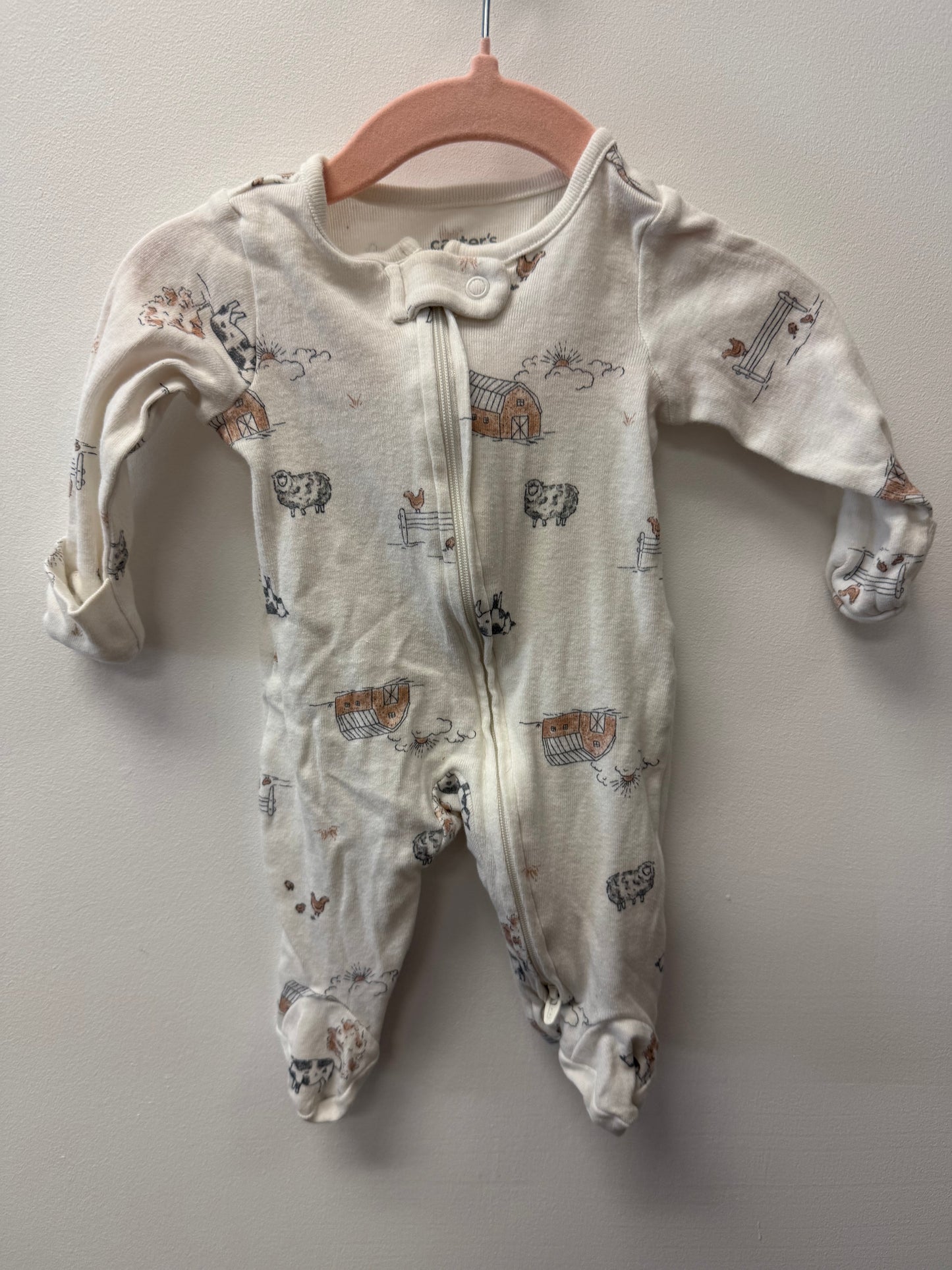 CARTERS FARM SLEEPER SIZE NEWBORN