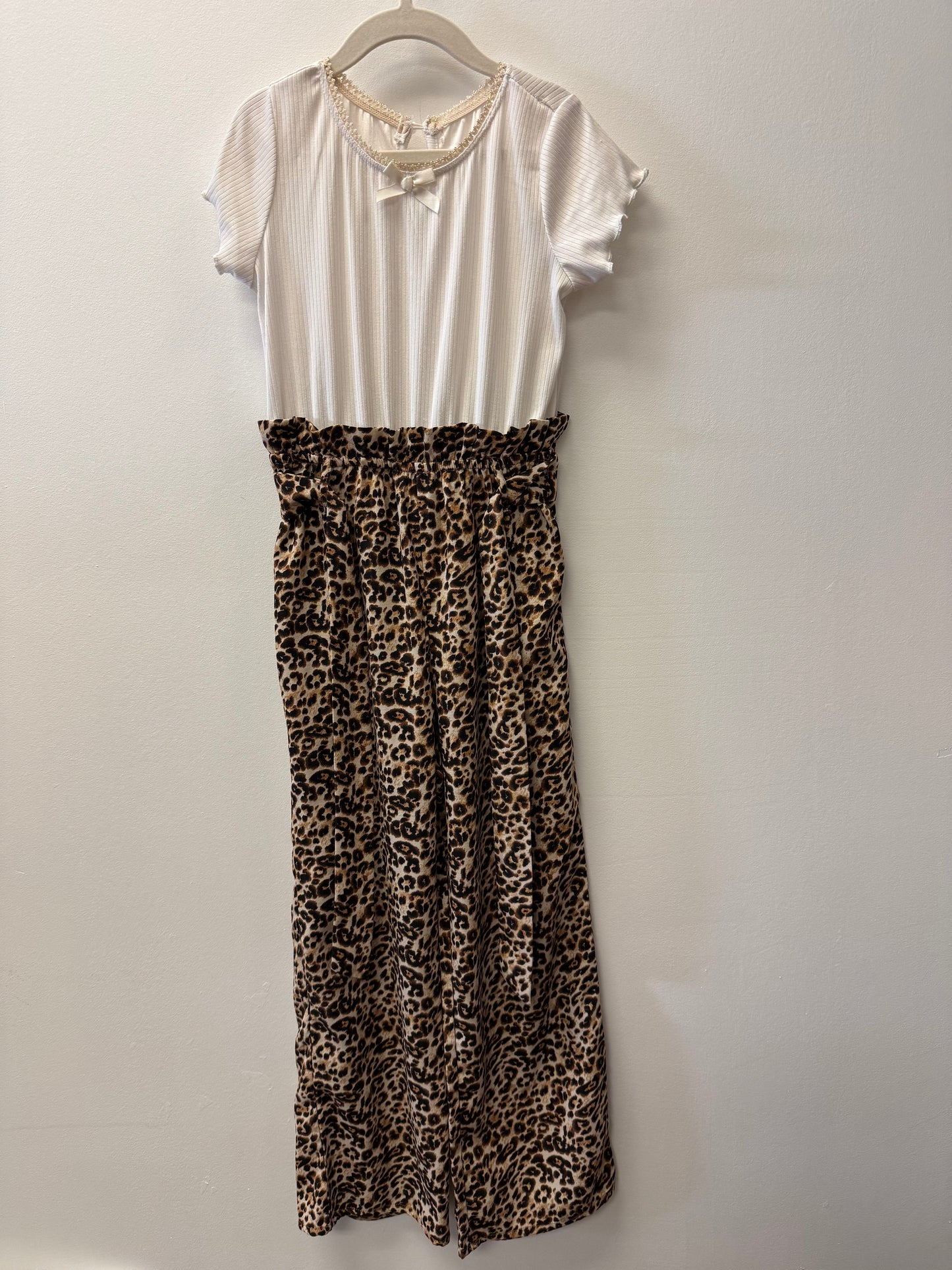 TAG IS CUT OFF, CHEETAH ROMPER SIZE 7-8