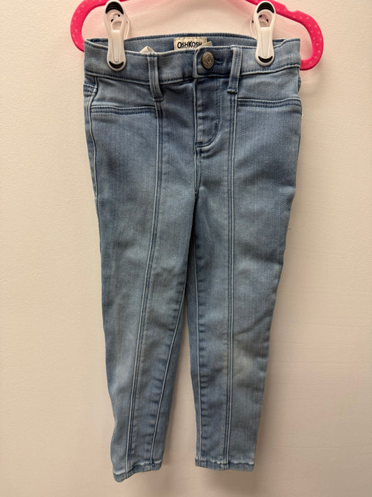 OSHKOSH STRECHY JEANS SIZE 5T