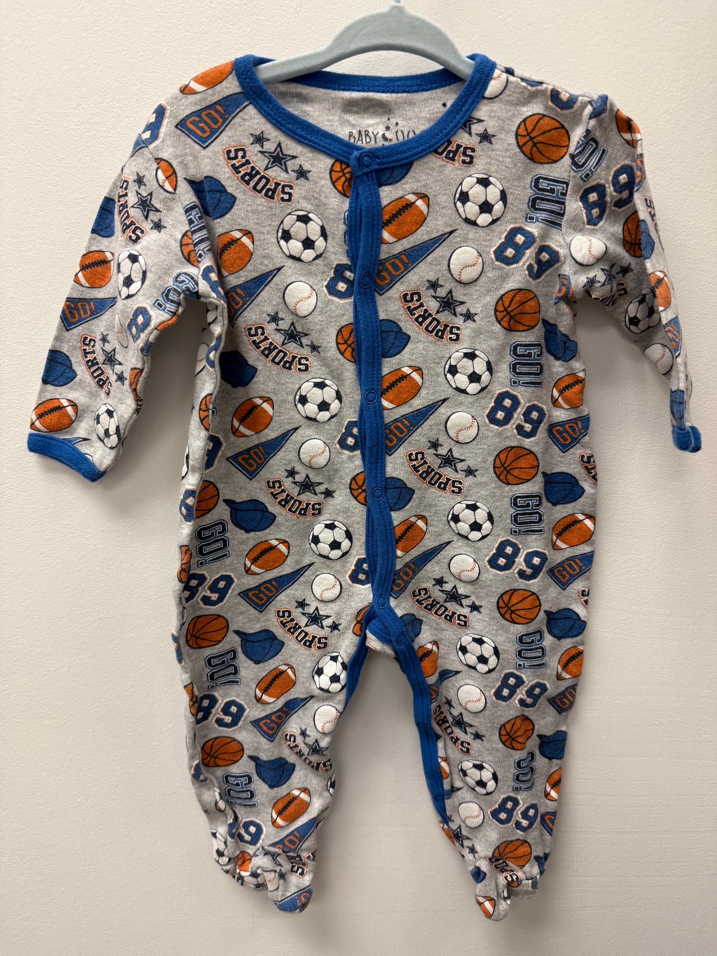 BABY OOGA SPORTS SLEEPER SIZE 6-9M