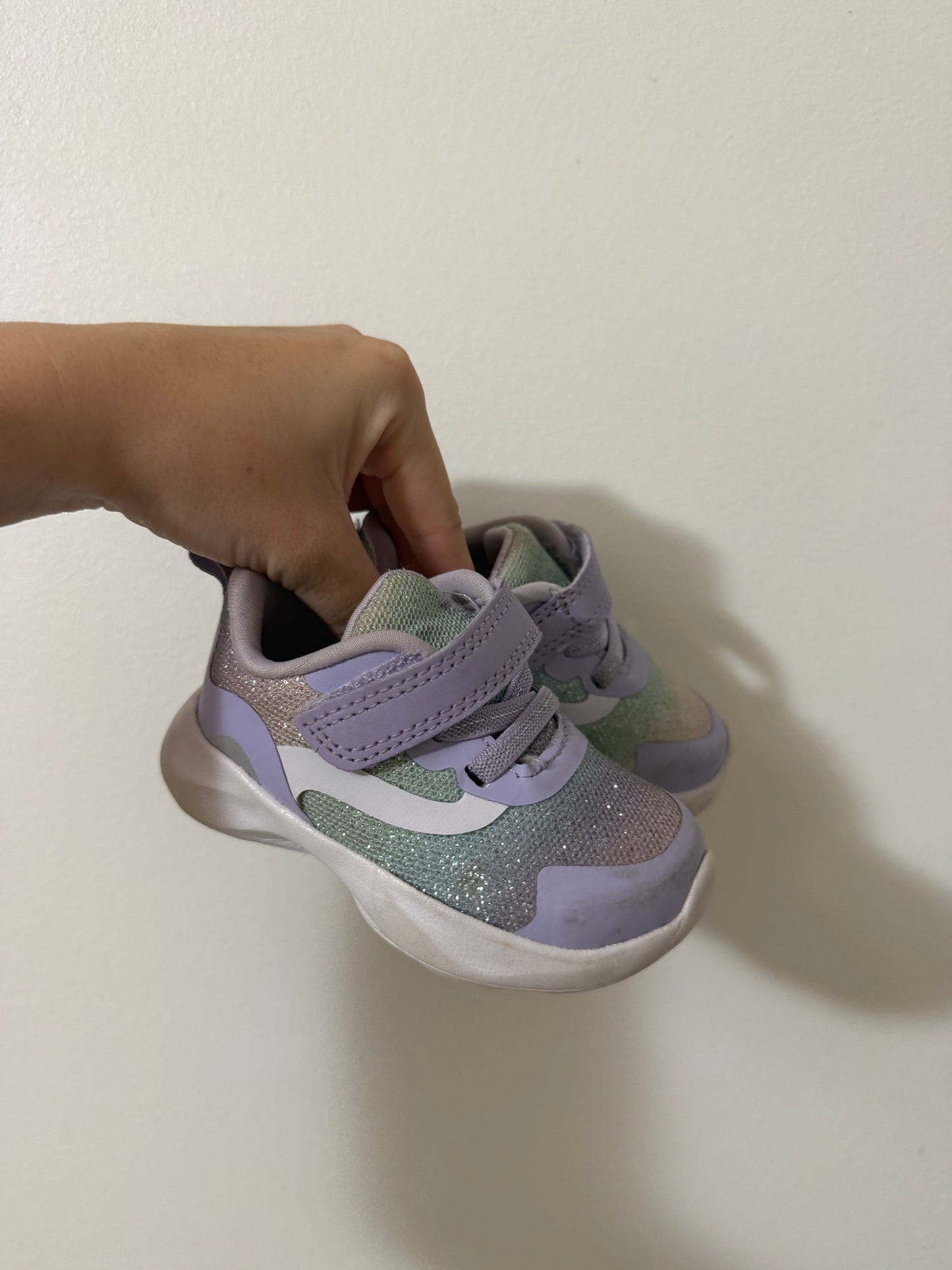 ATHLETIC WORKS PURPLE RUNNERS SIZE 4
