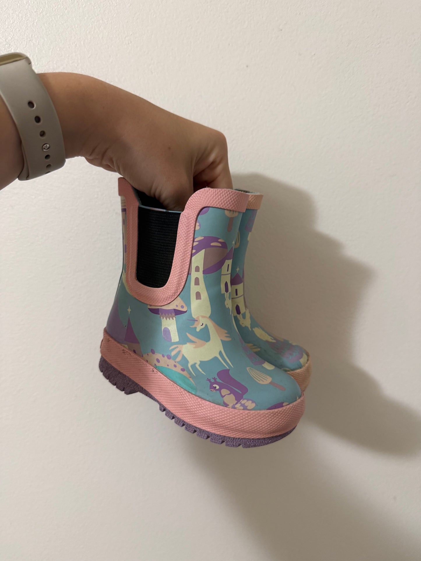 JAN & JUL PUDDLE DRY BOOTS SIZE 4