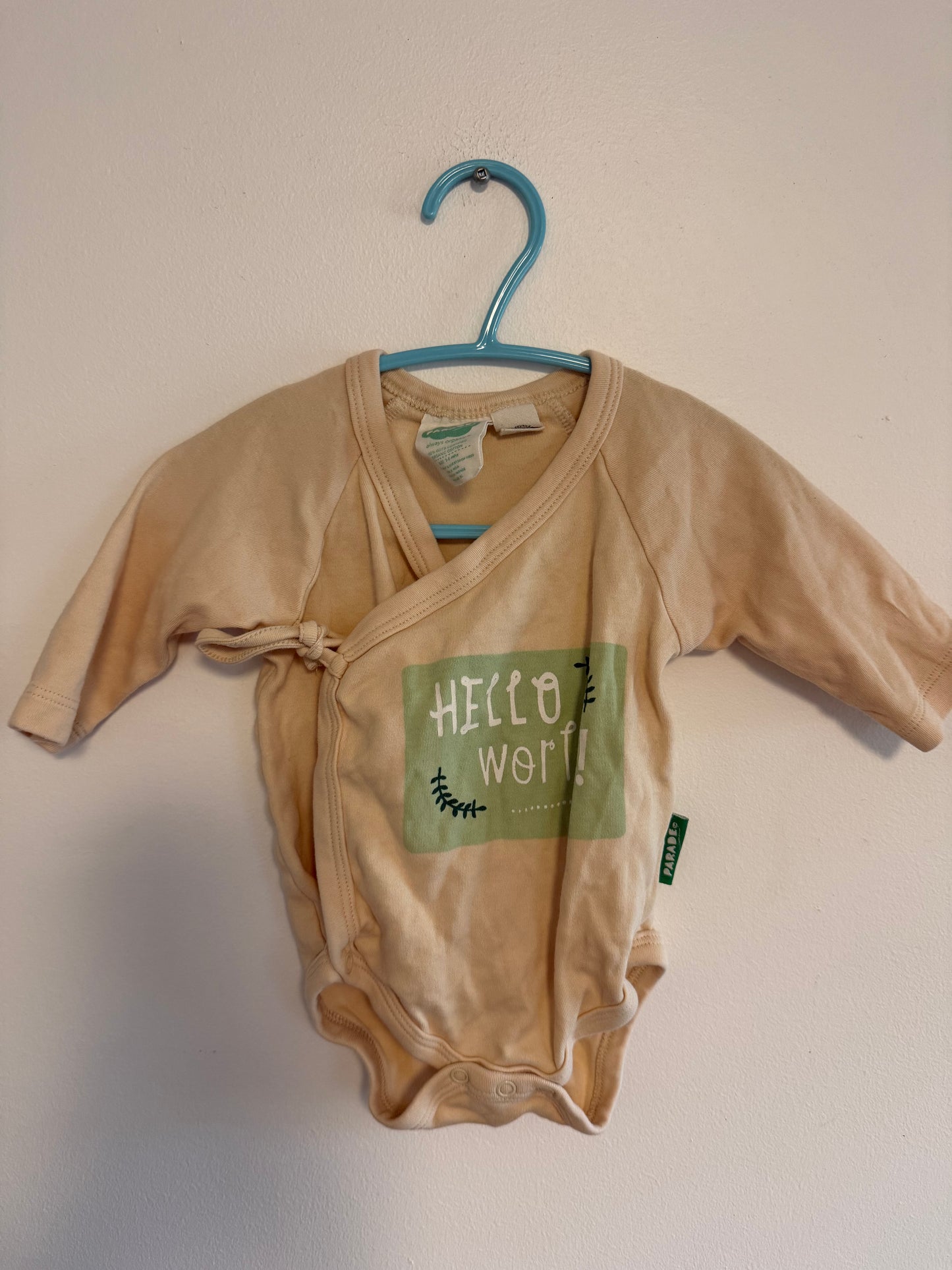 PARADE ONESIE SIZE 3-6M