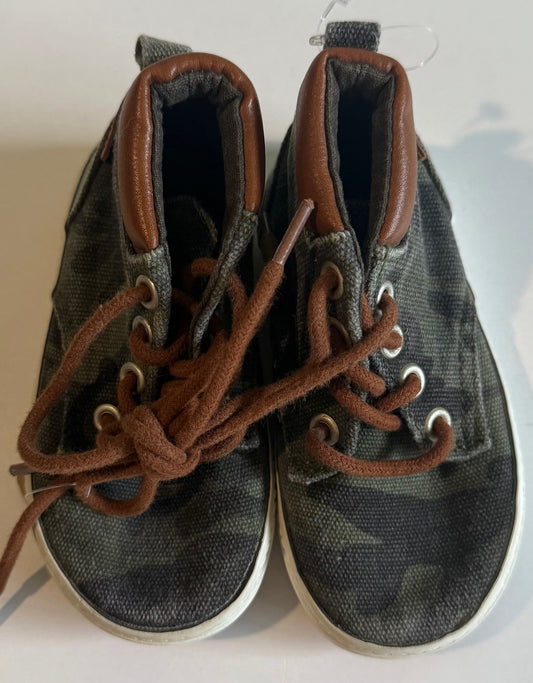 Old Navy, Camo Tie-Up Shoes - Size 6T