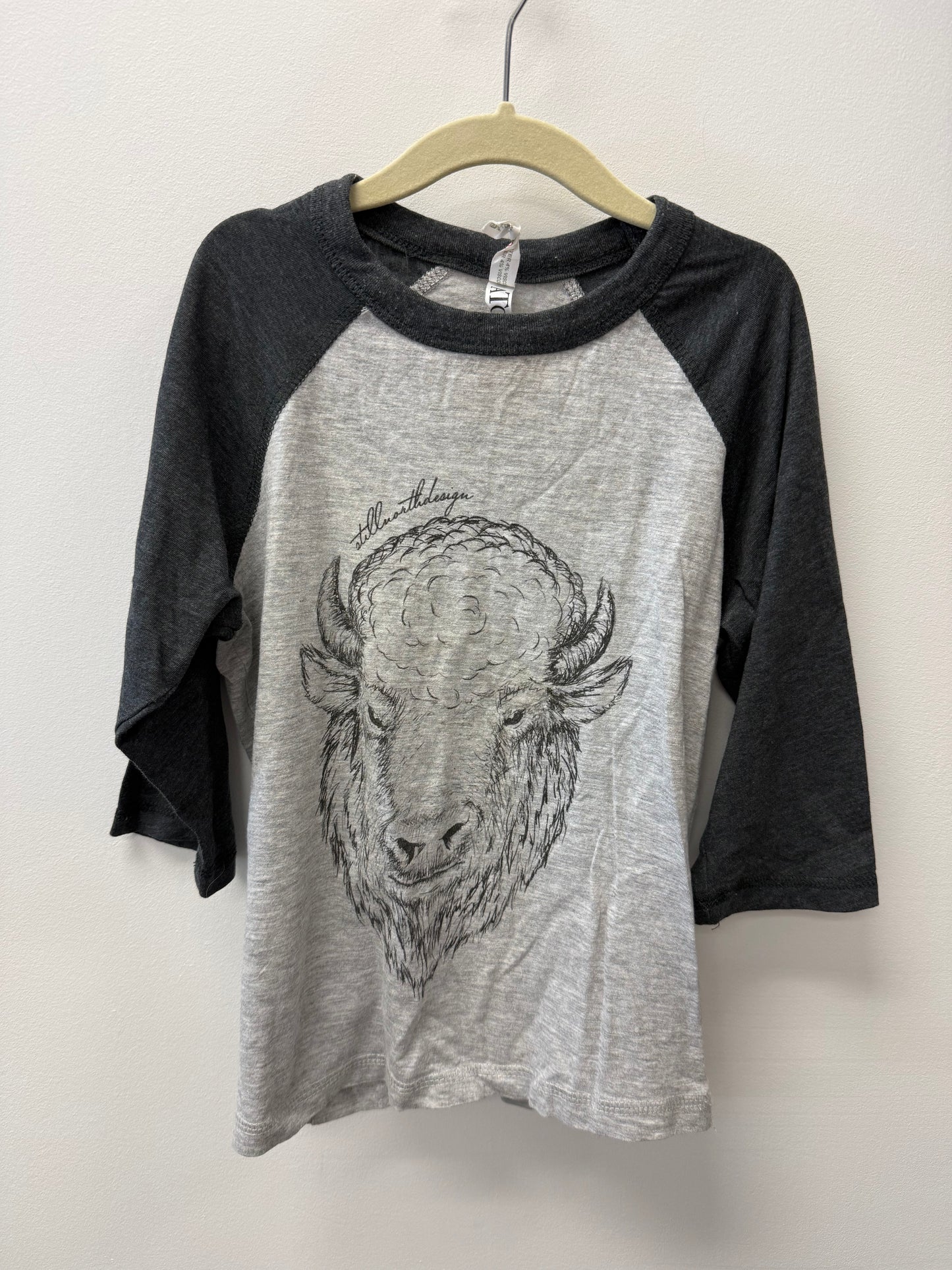 STILL NORTH DESIGN SHIRT SIZE 7-8