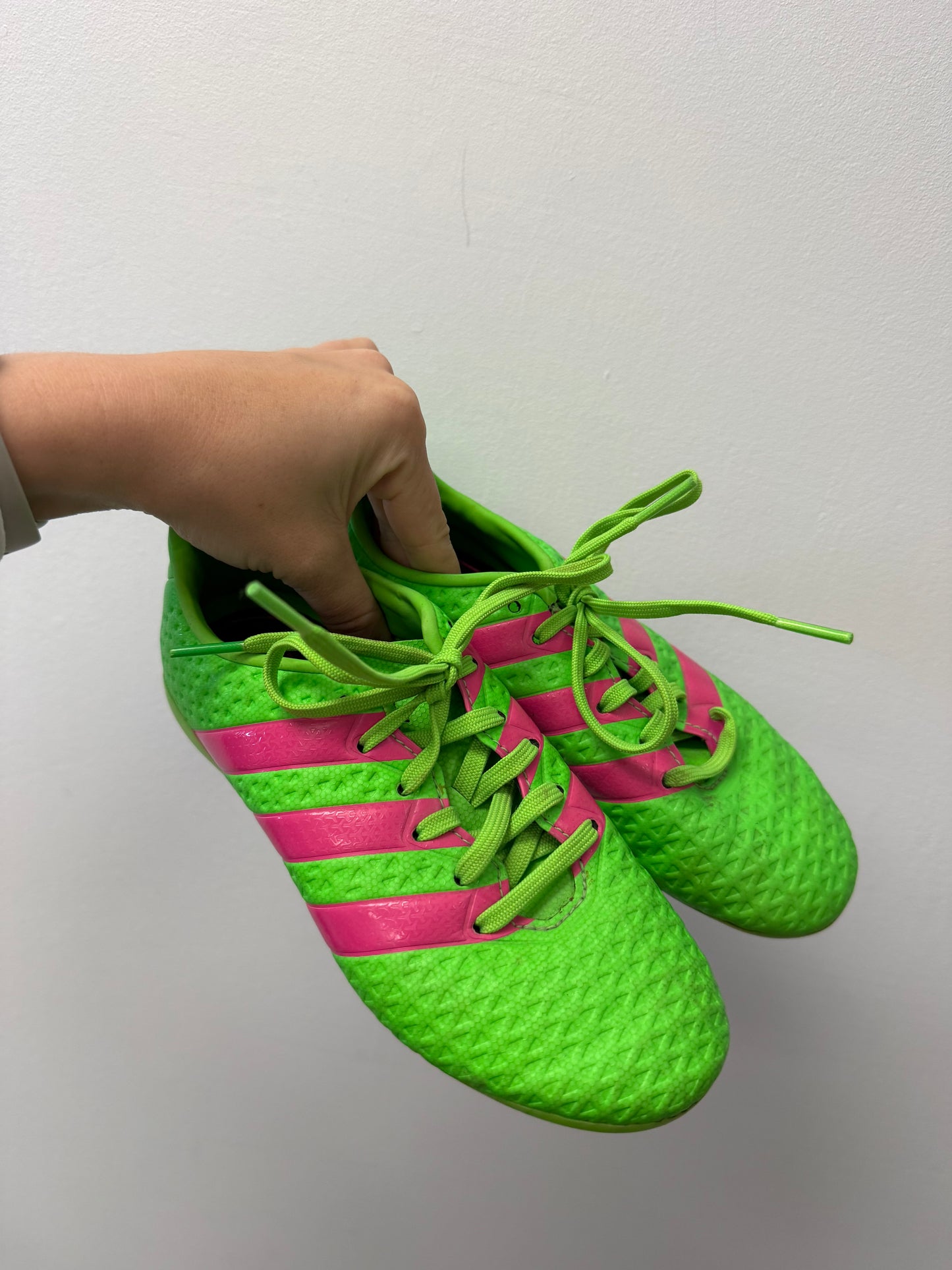 ADIDAS GREEN & PINK SOCCER CLEATS SIZE 1