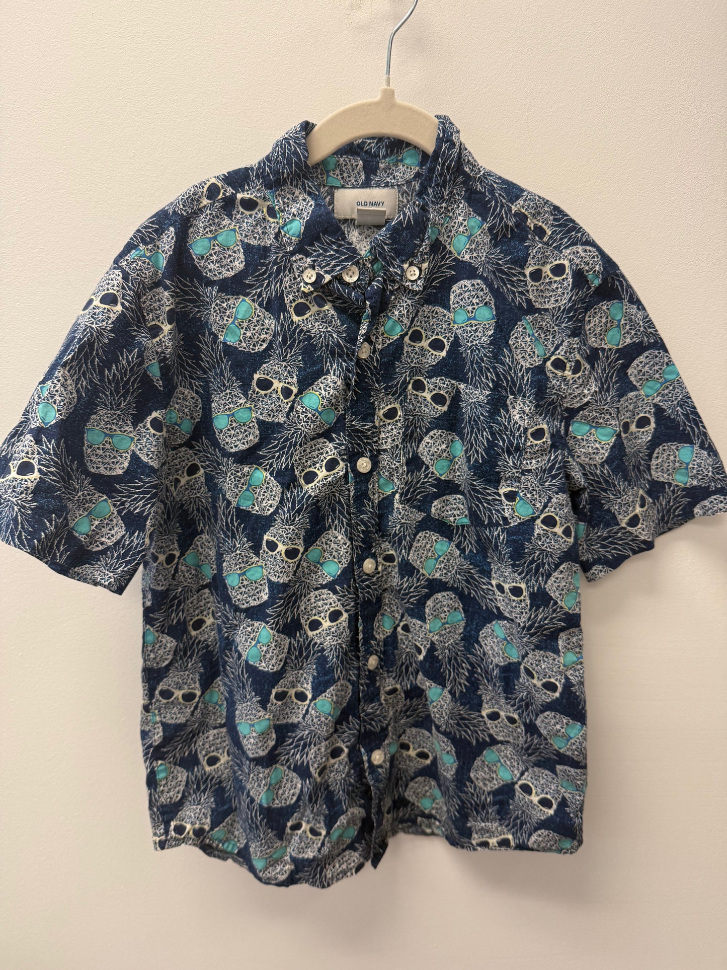 OLD NAVY PINEAPPLE BUTTON UP SIZE 8