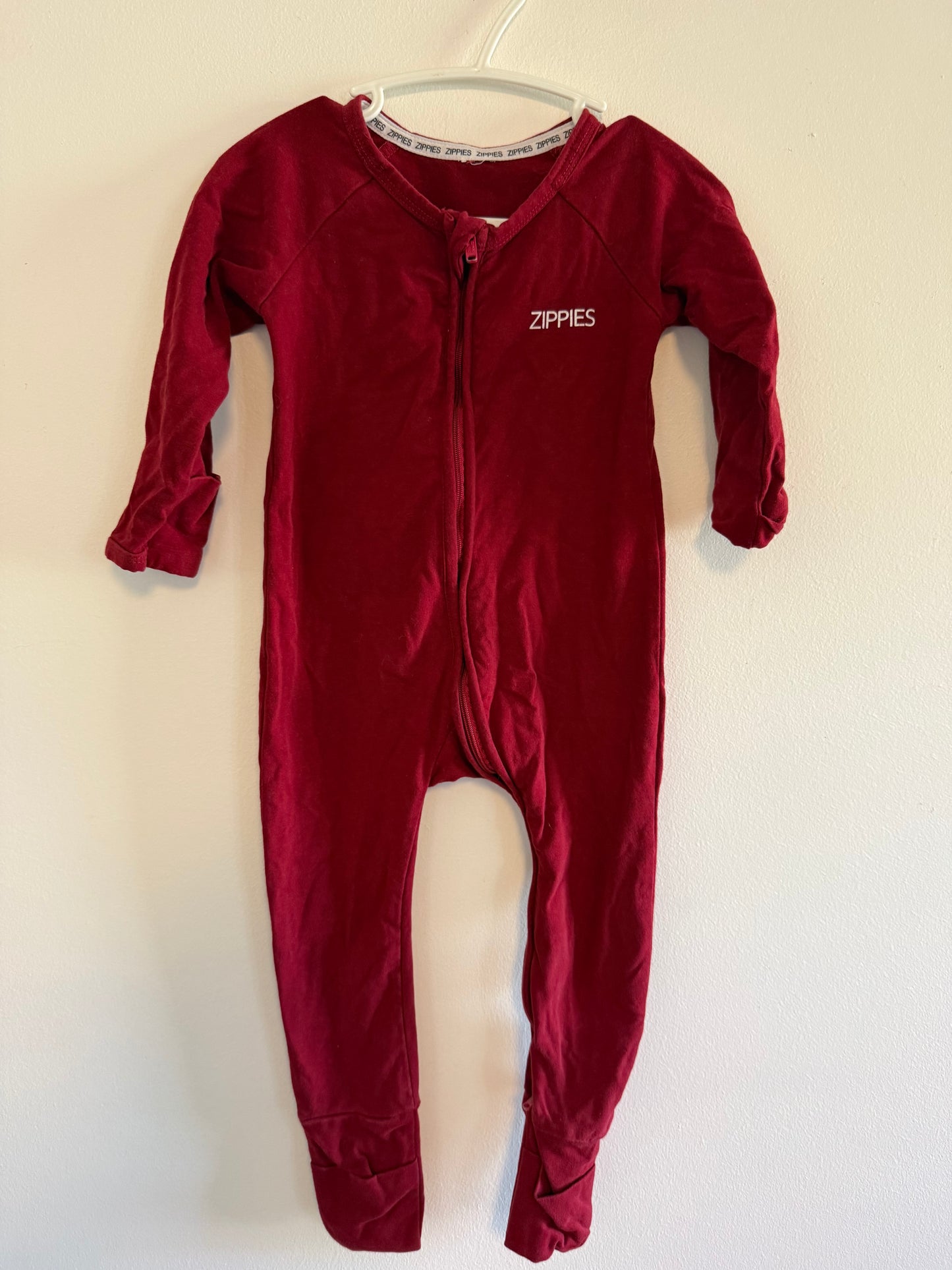 ZIPPIES MAROON COLOR SLEEPER SIZE 12-18M