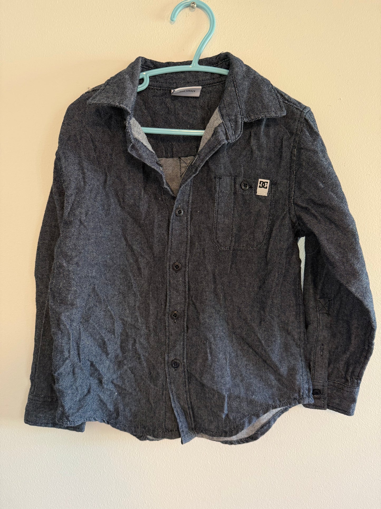 DC BUTTON UP SIZE 4T