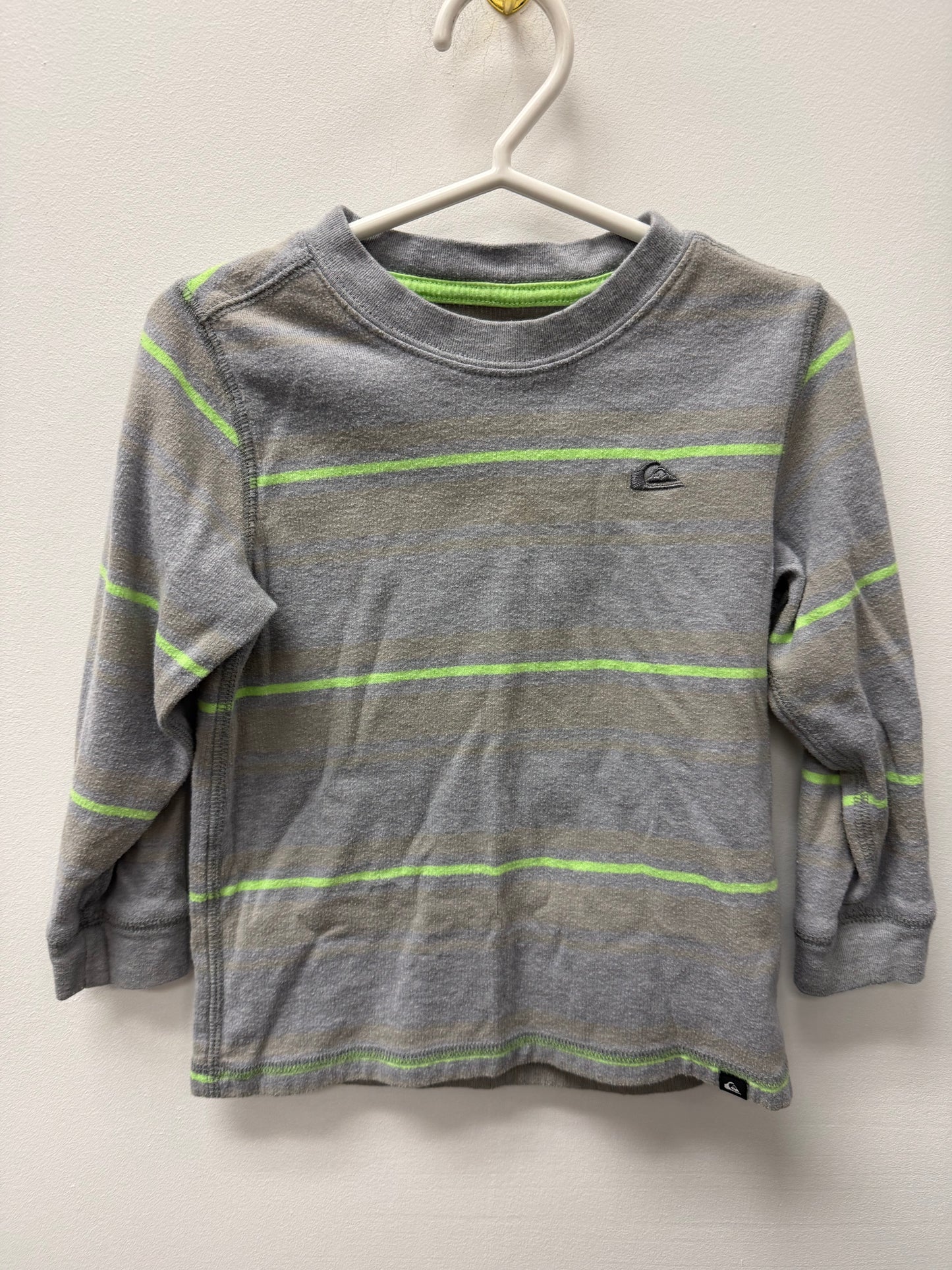 QUICKSILVER LONG SLEEVE SIZE 3T