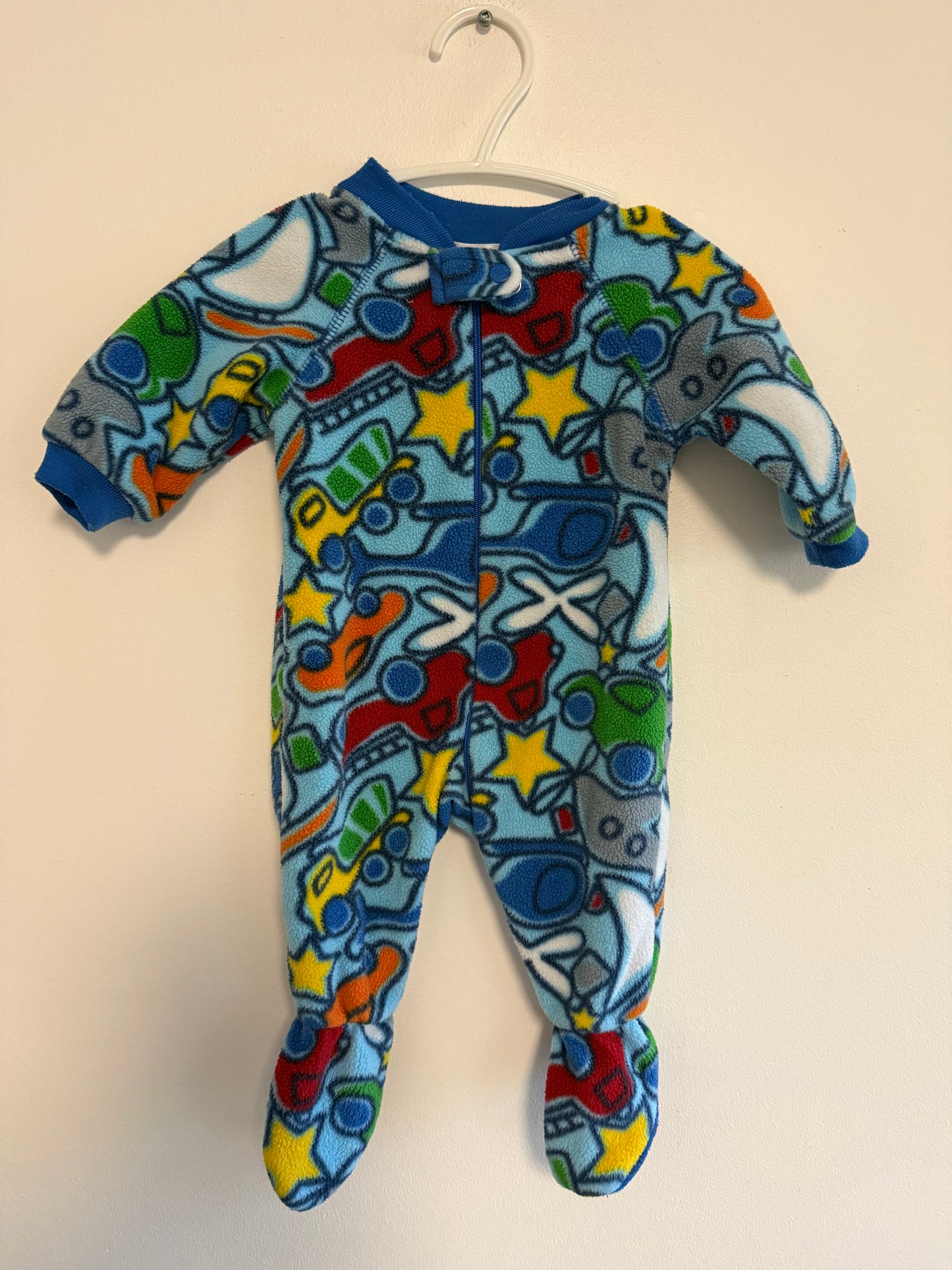 CHILDRENS PLACE FLEECE VEHICLE SLEEPER SIZE 0-3M