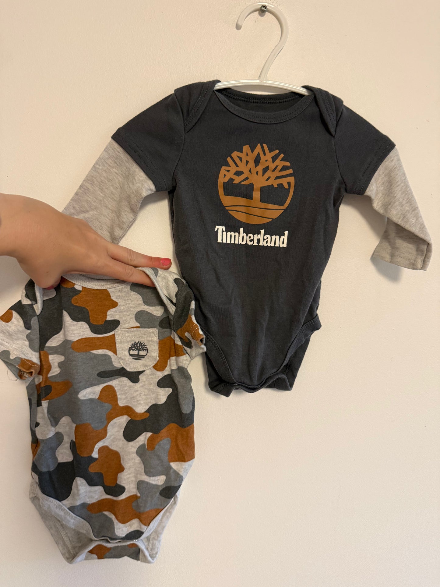 TIMBERLAND ONESIE SET SIZE 0-3M