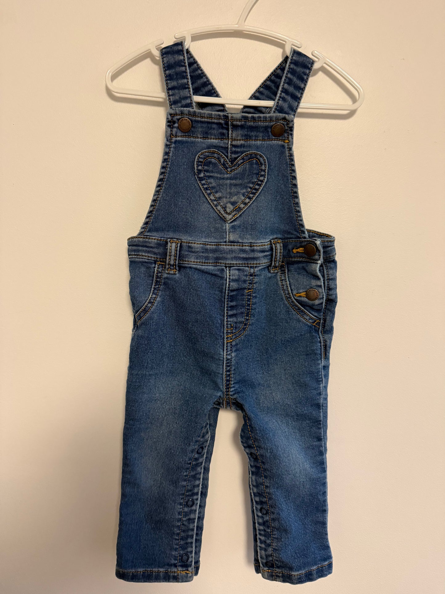 JOE FRESH HEART POCKET OVERALLS SIZE 12-18M