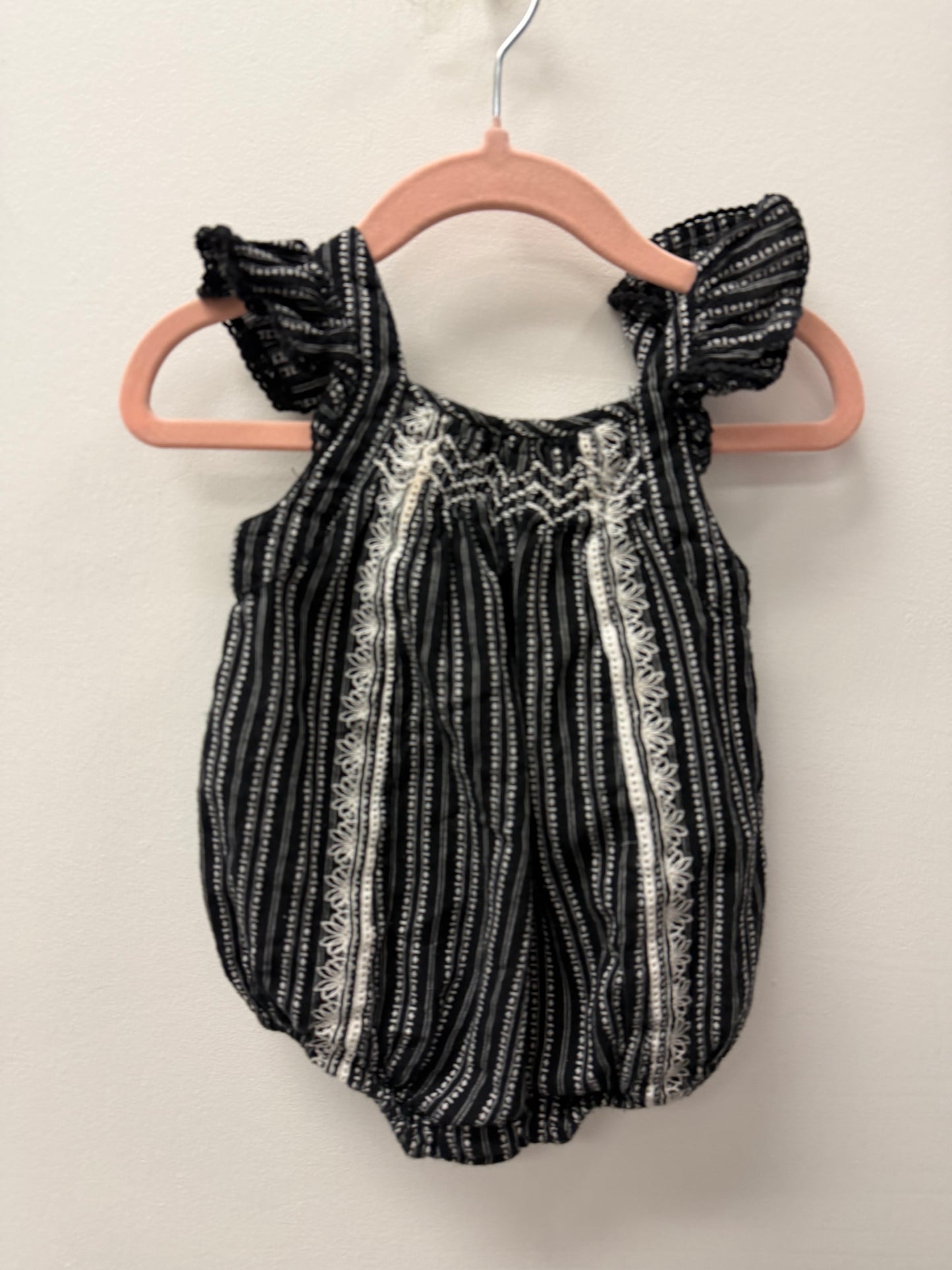 MAZ STUDIO BUBBLE ROMPER SIZE 12M