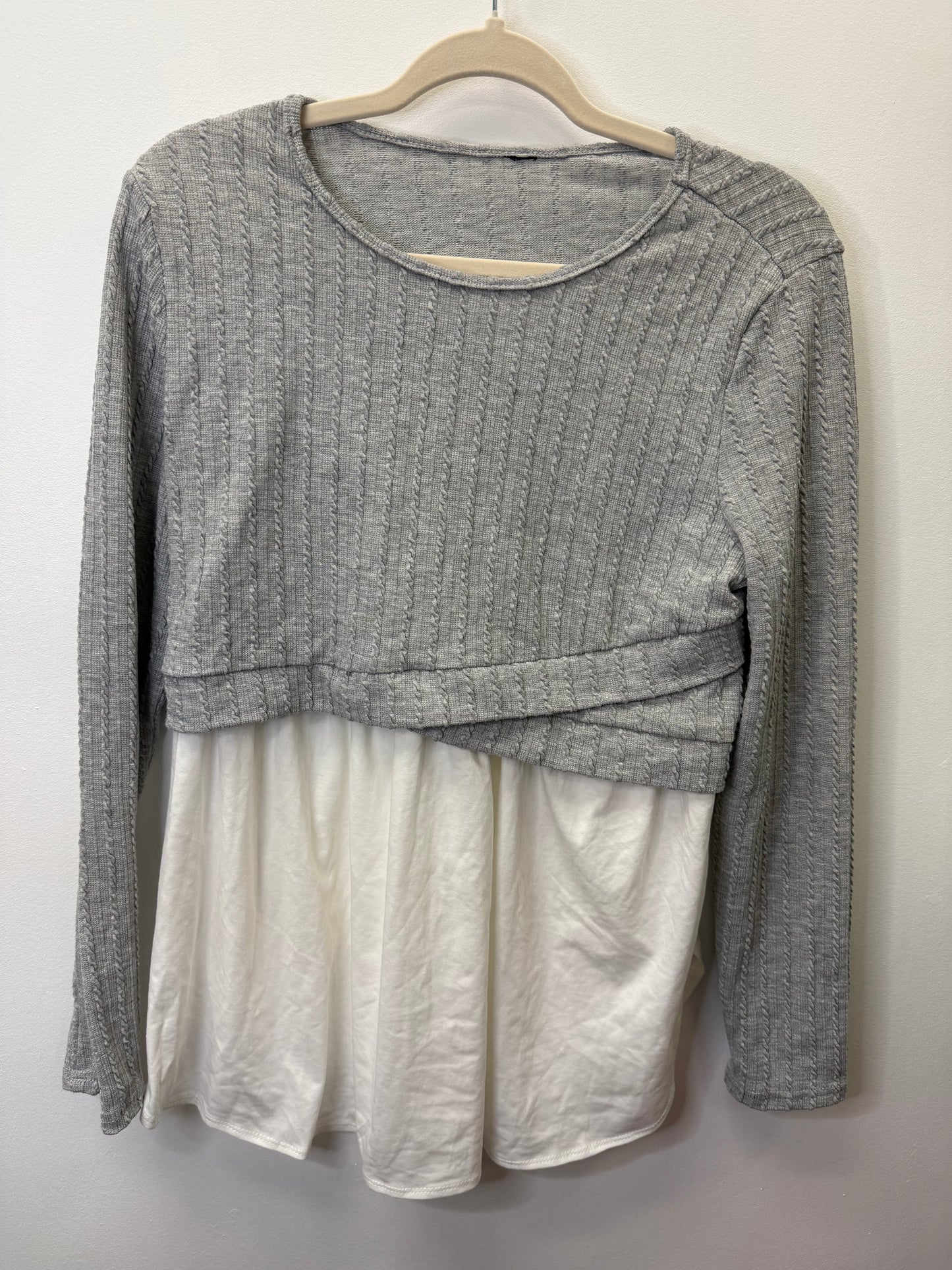 MATERNITY/NURSING SHIRT SIZE MEDIUM