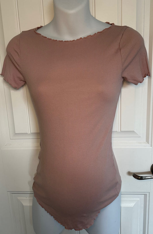 *Play* H&M Mama, Dusty Pink Ribbed Maternity Top - Size Small
