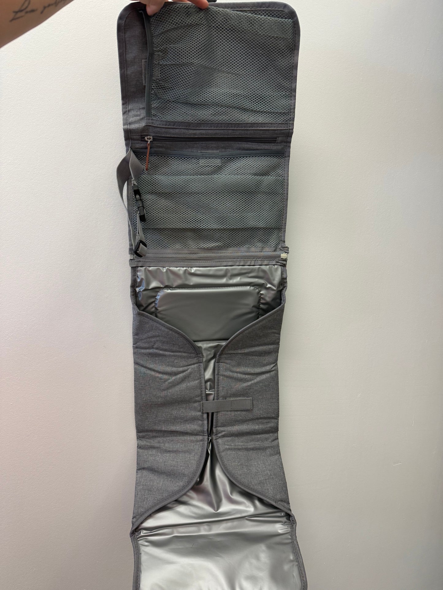 NEW PORTABLE DIAPER CHANGE PAD & WIPES CASE
