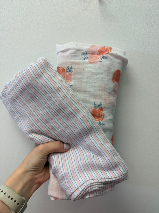 2 PACK OF IDEAL BABY MUSLIN SWADDLE BLANKETS
